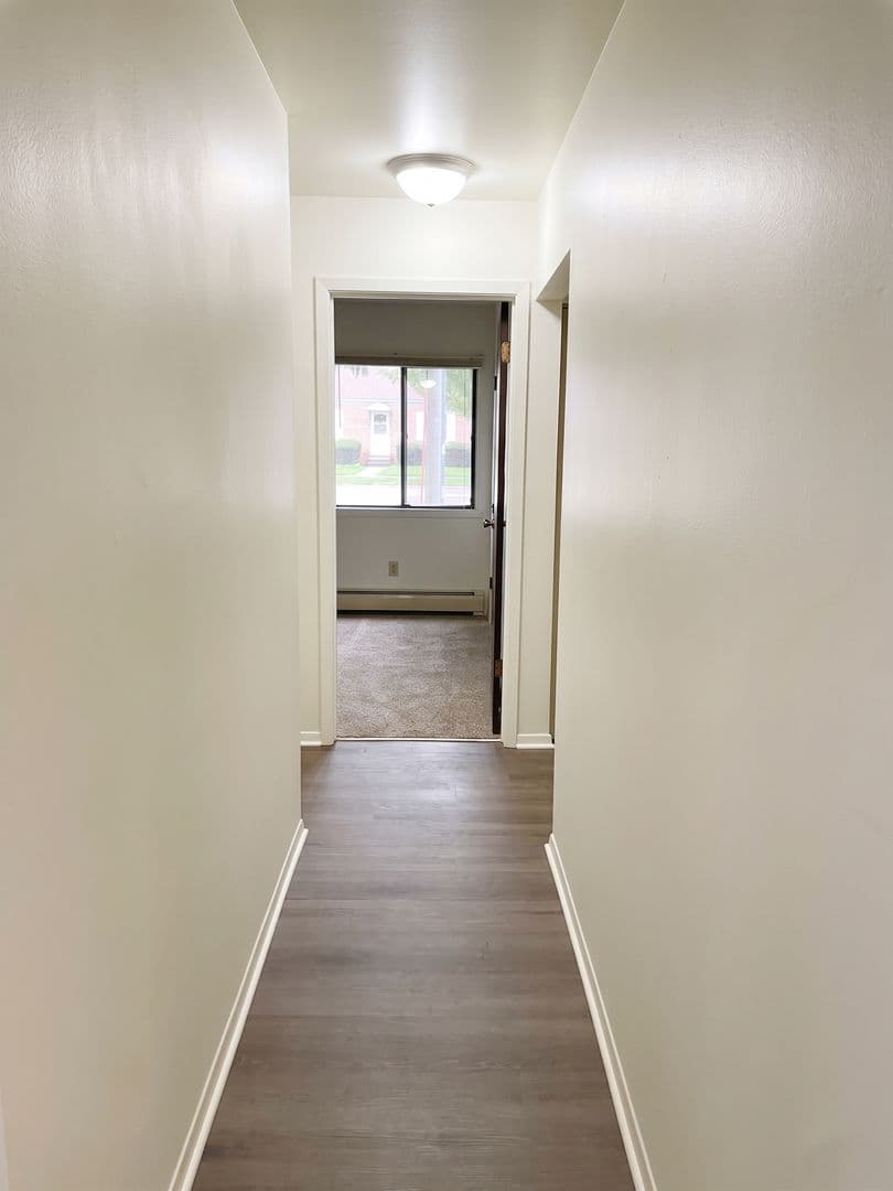 Delavan Apartment: 526-540 Sugar Creek Road
