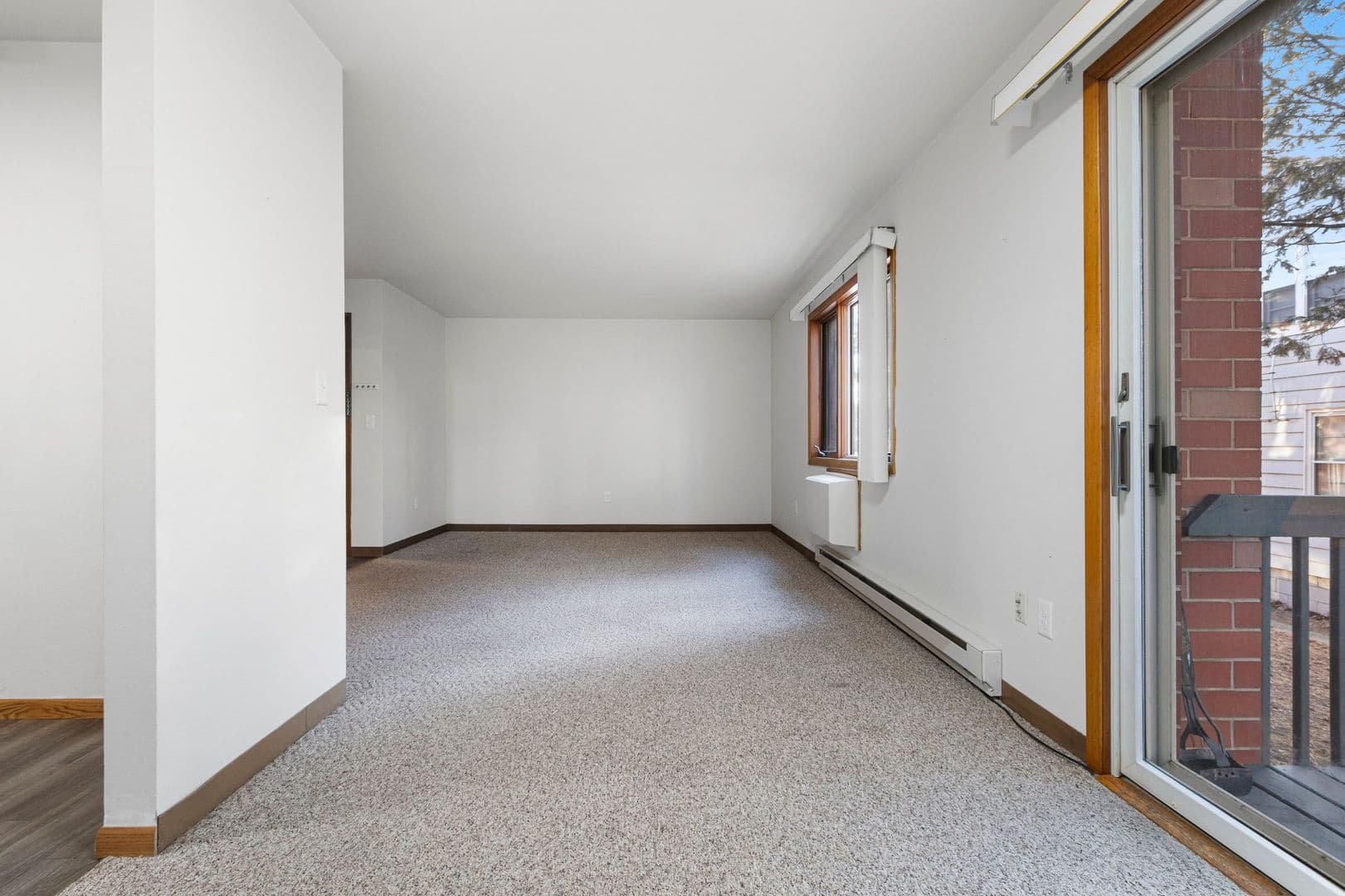 Marinette Apartment: 1105 Cheri Blvd.