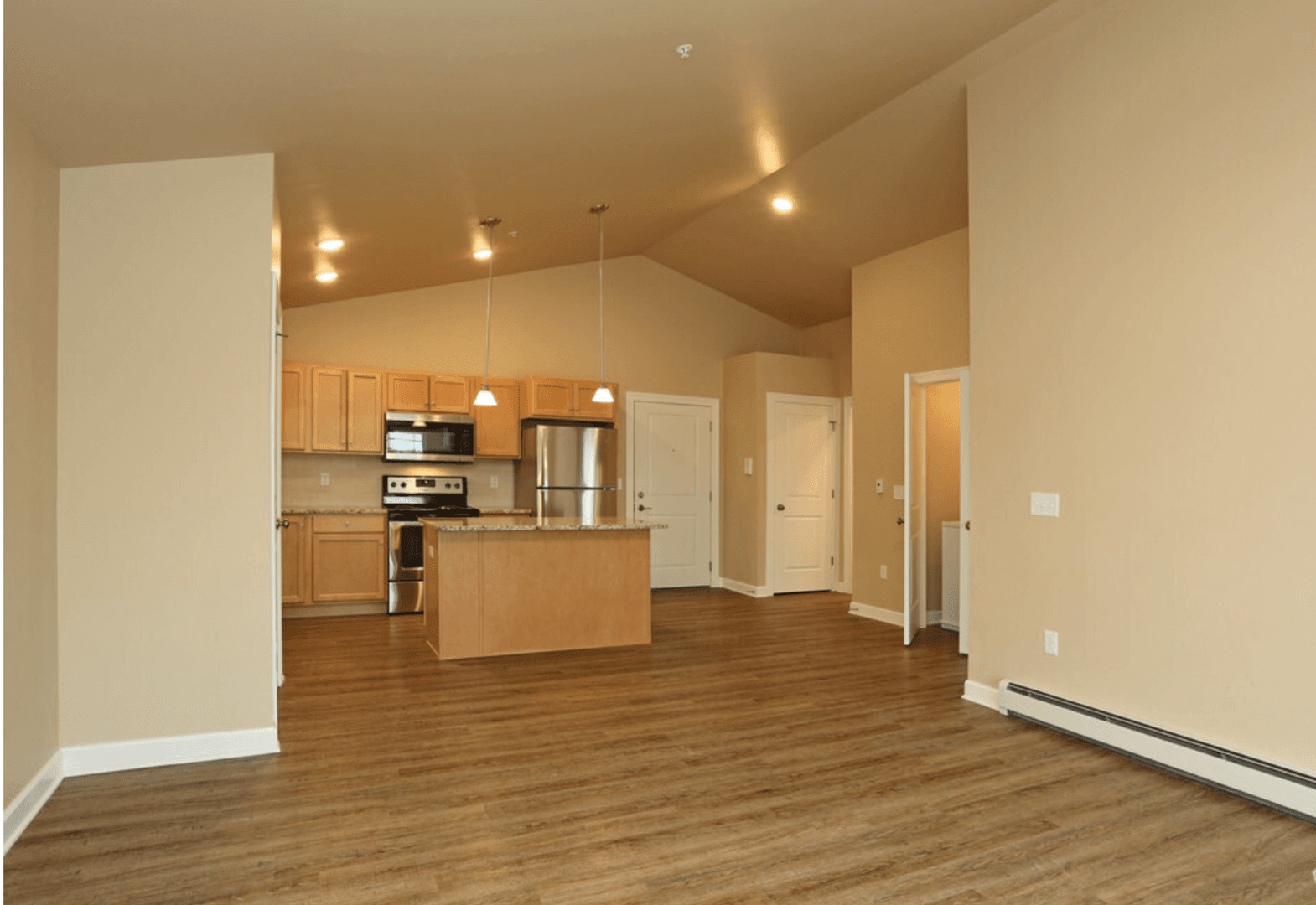 Lake Mills Apartment: 1000-1017 E. Brewster Drive