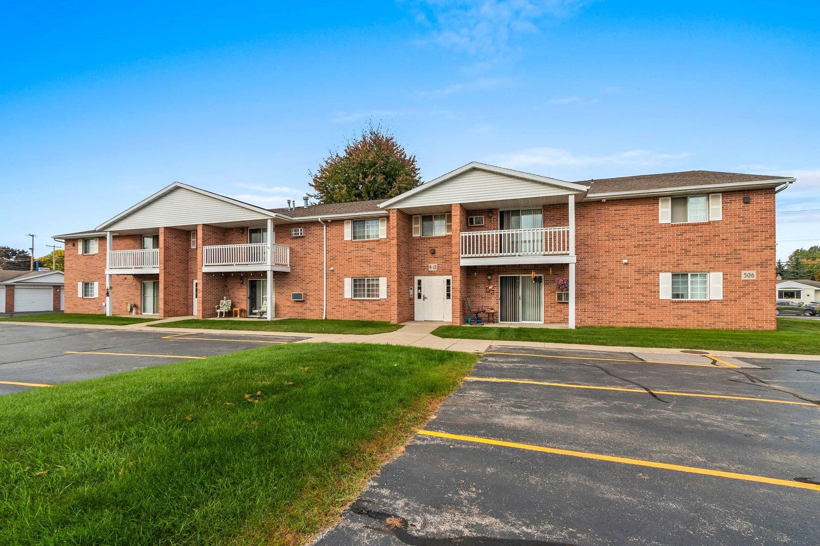 Black Creek Apartment: 505 S. Maple Street & 506 S. Main Street
