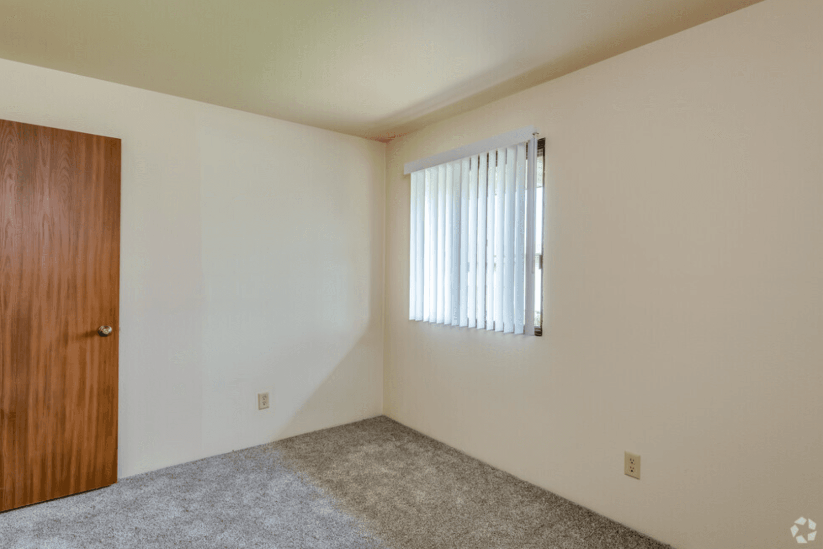Oshkosh Apartment: 1770 - 1810 Taft Avenue