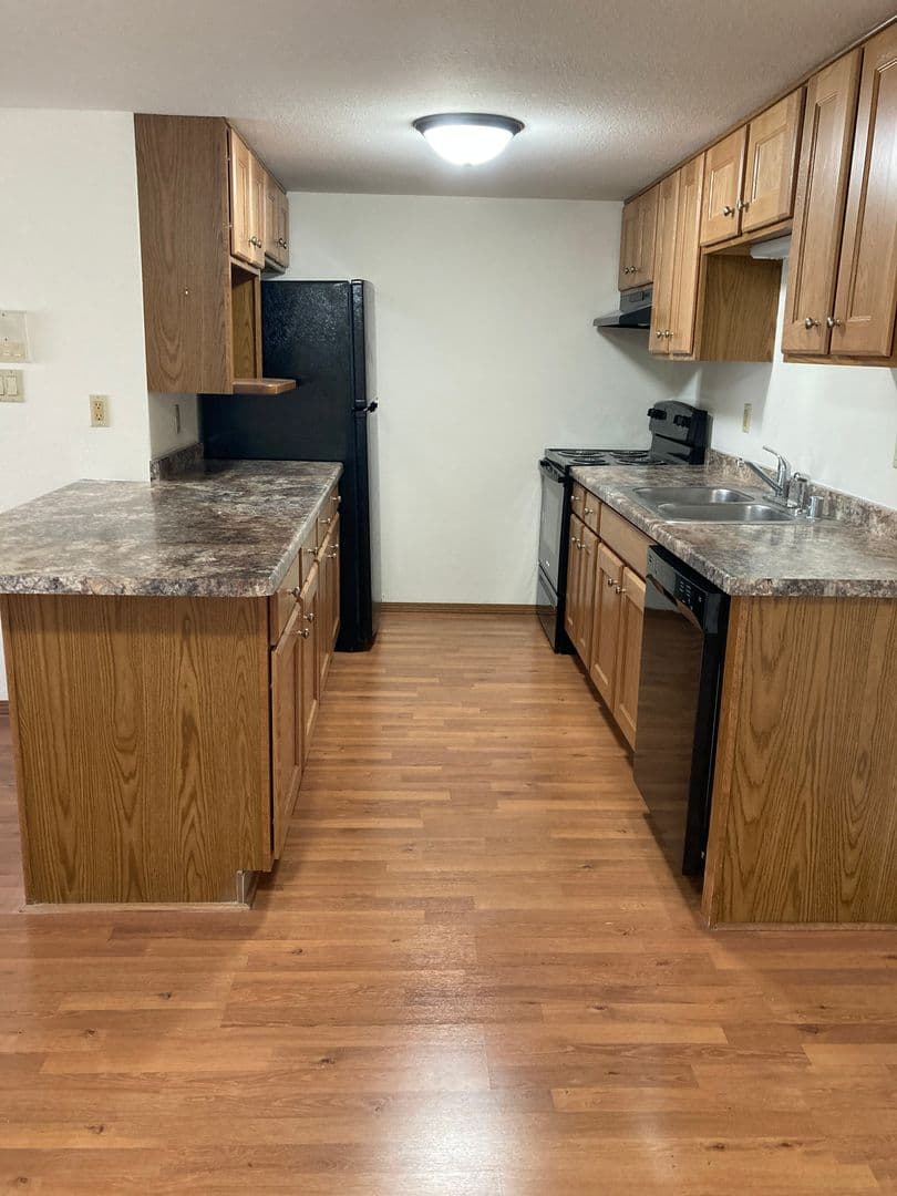 Fond du Lac Apartment: 639, 645, 745 & 761 W. Scott 540-44 Van Dyne Rd.