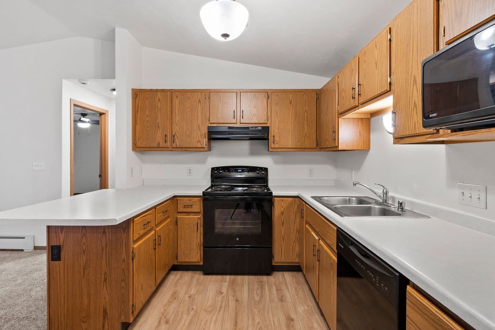 Black Creek Apartment: 505 S. Maple Street & 506 S. Main Street