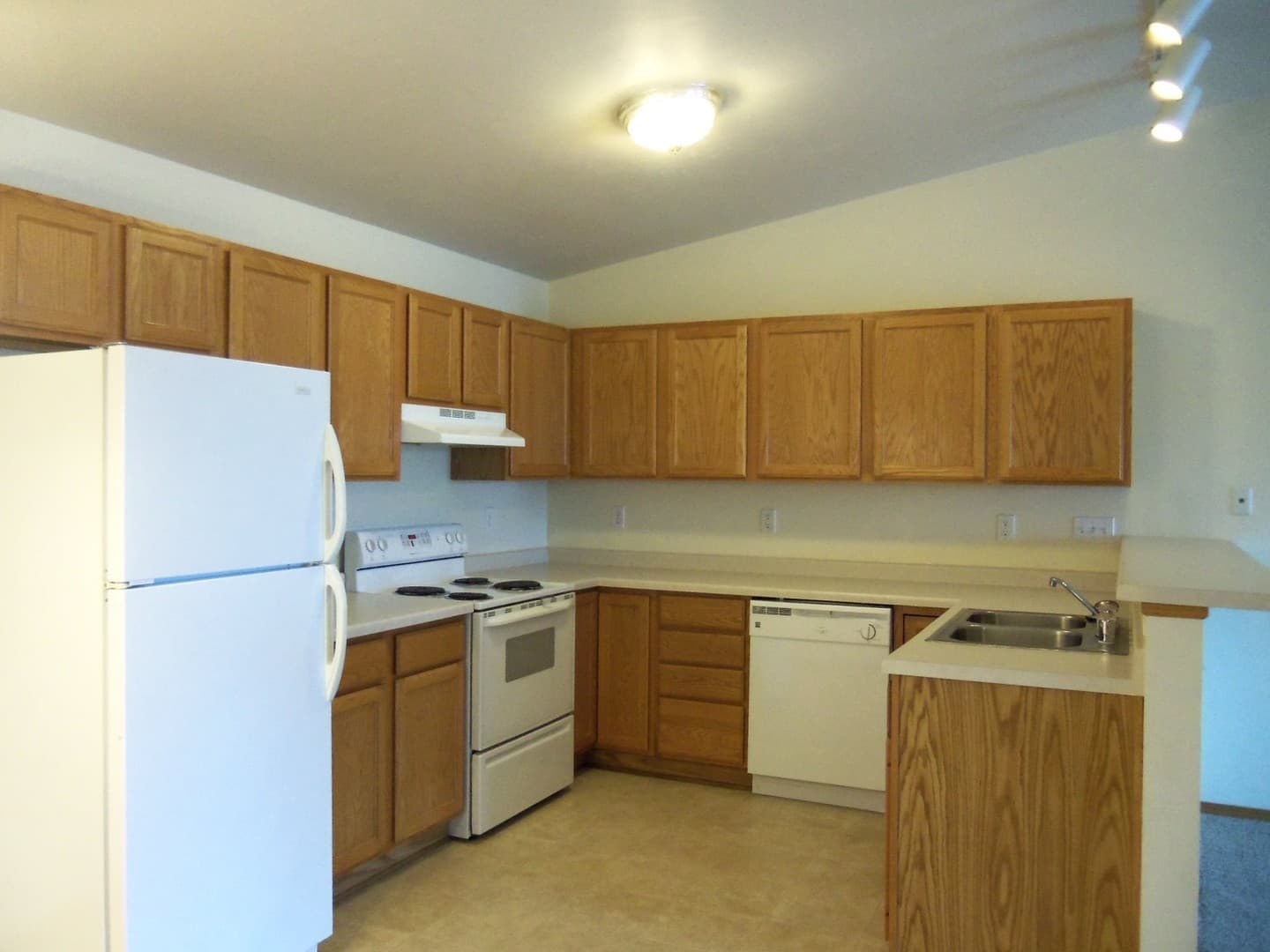Kaukauna Apartment: 112-184 Lamplighter