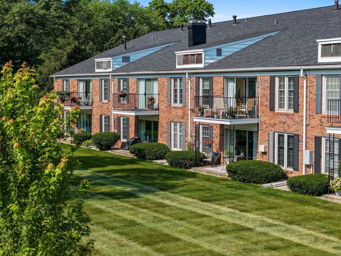 Allouez Apartment: 3001 S. Webster Avenue
