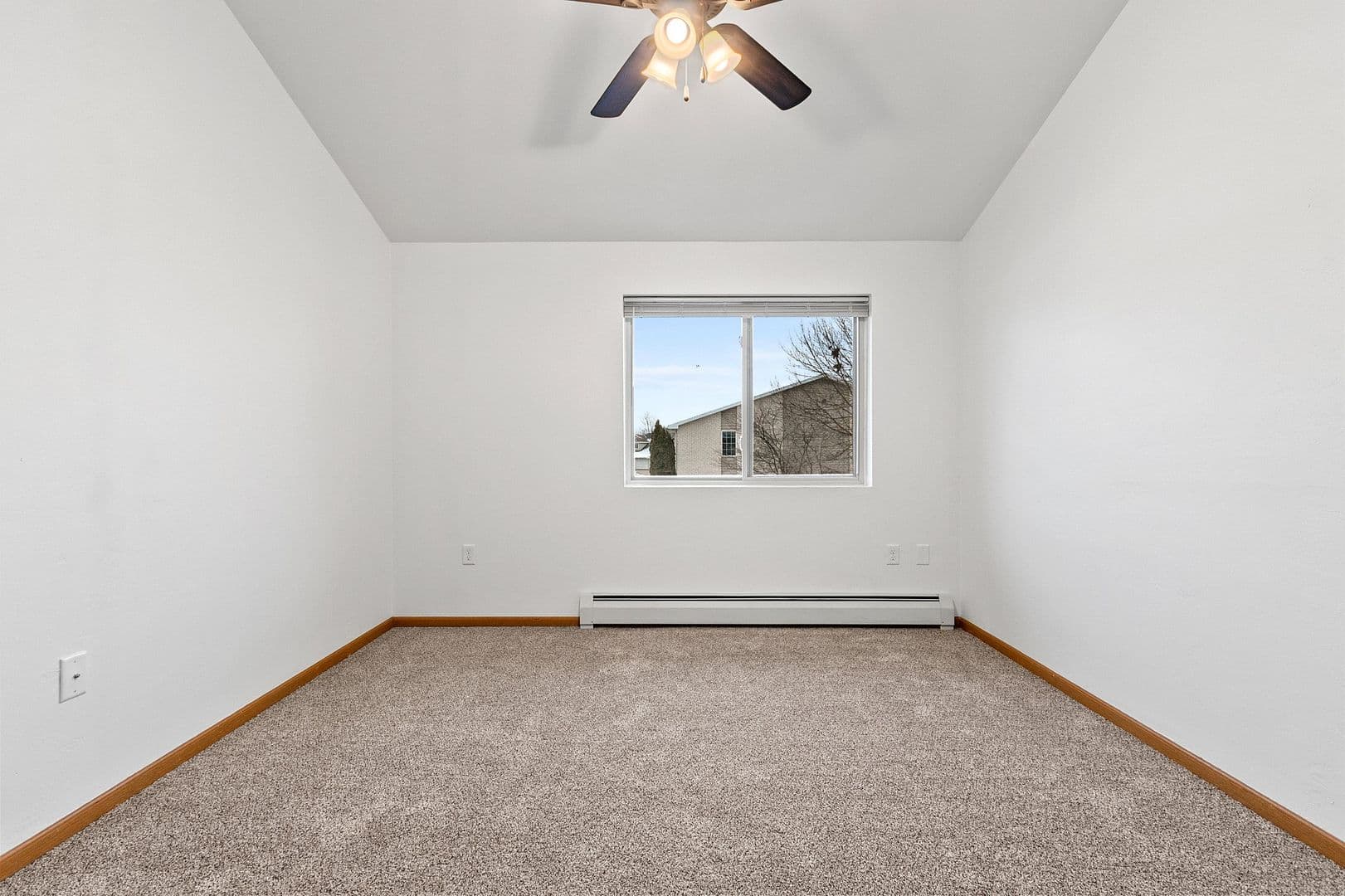 Green Bay Apartment: 1785 Verlin Road