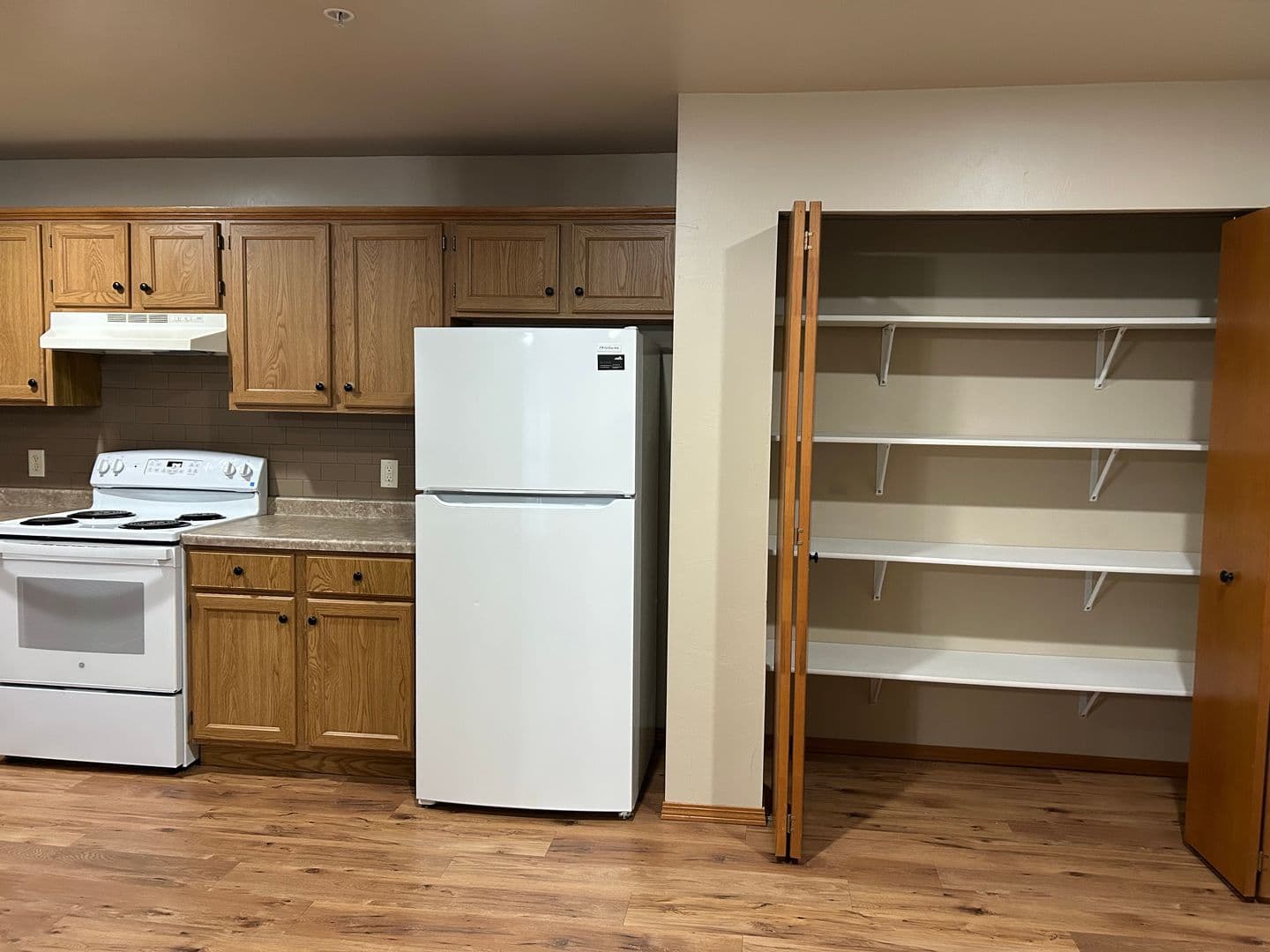Appleton Apartment: 1502   1520 Tri Park Way