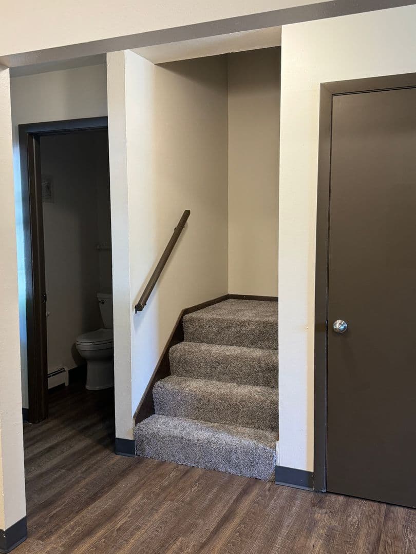 Oshkosh Apartment: 702 - 830 Stillwell Avenue