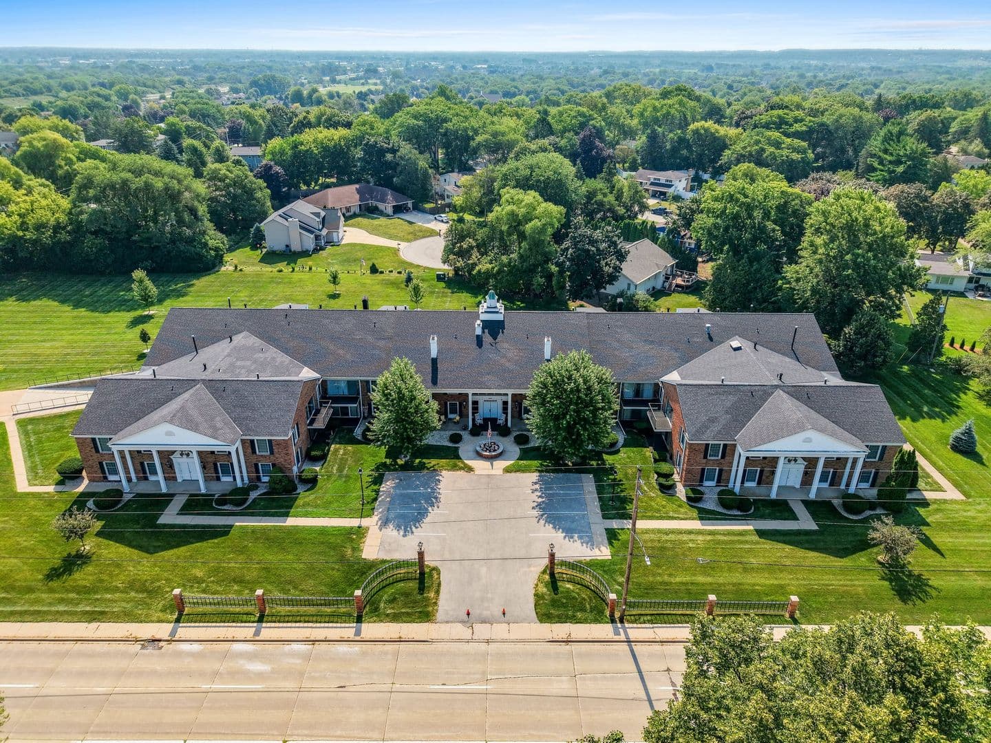 Allouez Apartment: 3001 S. Webster Avenue