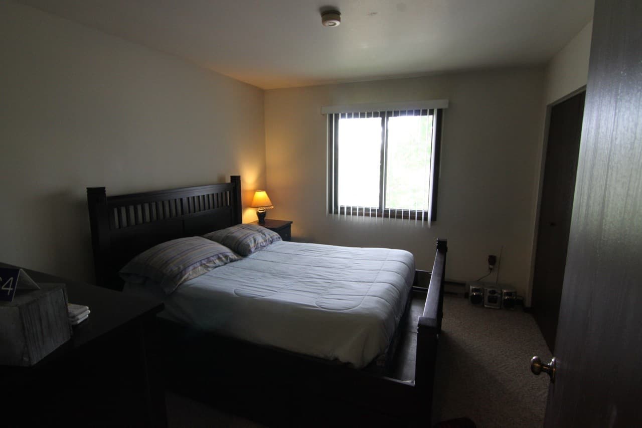 Marshfield Apartment: 1500   1508 S. Adams Ave.