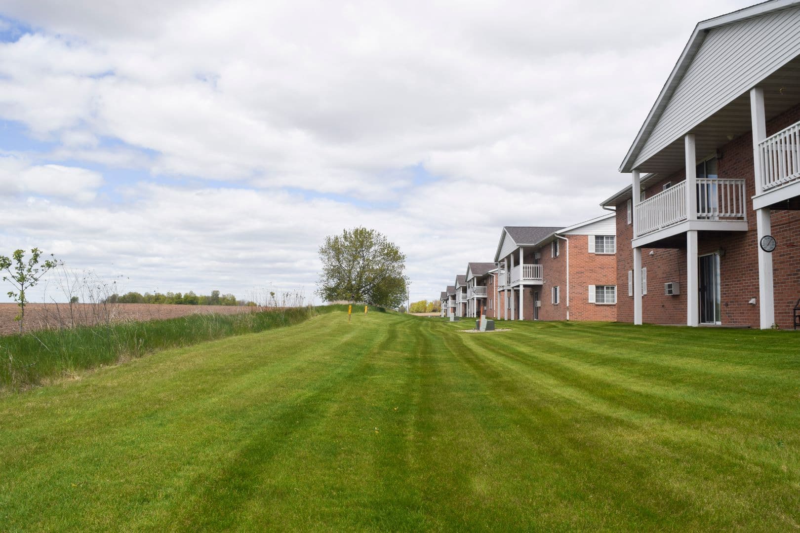 Clintonville Apartment: 100, 102, 104, 106 & 108 W. Campus Drive