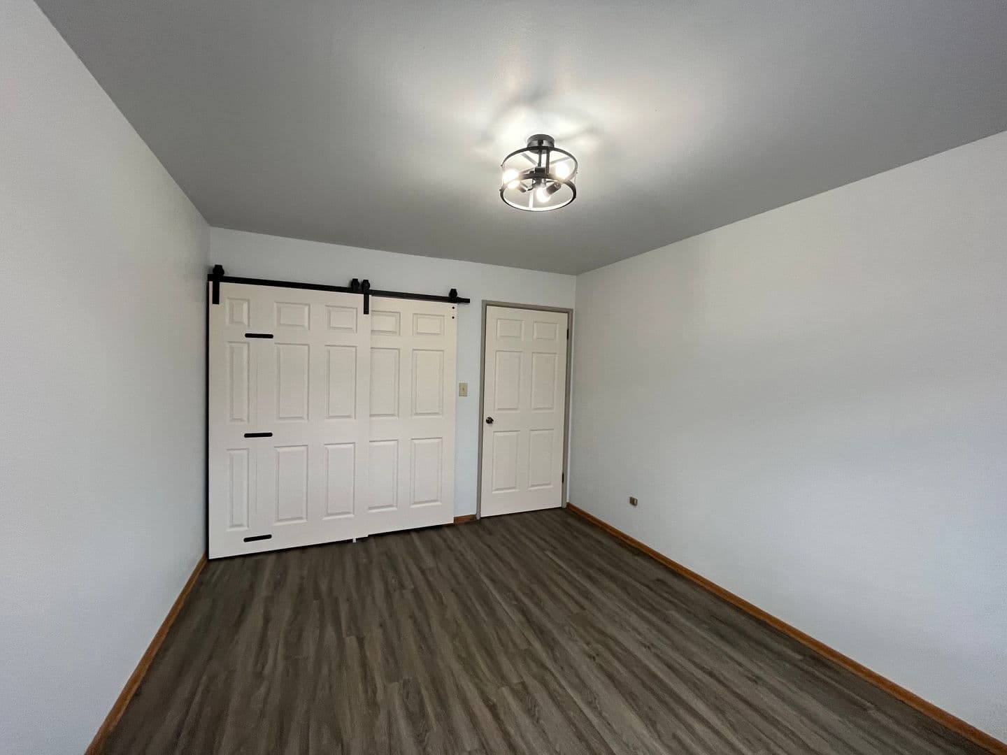 Milwaukee Apartment: 2827 - 2951 W. Parnell Avenue