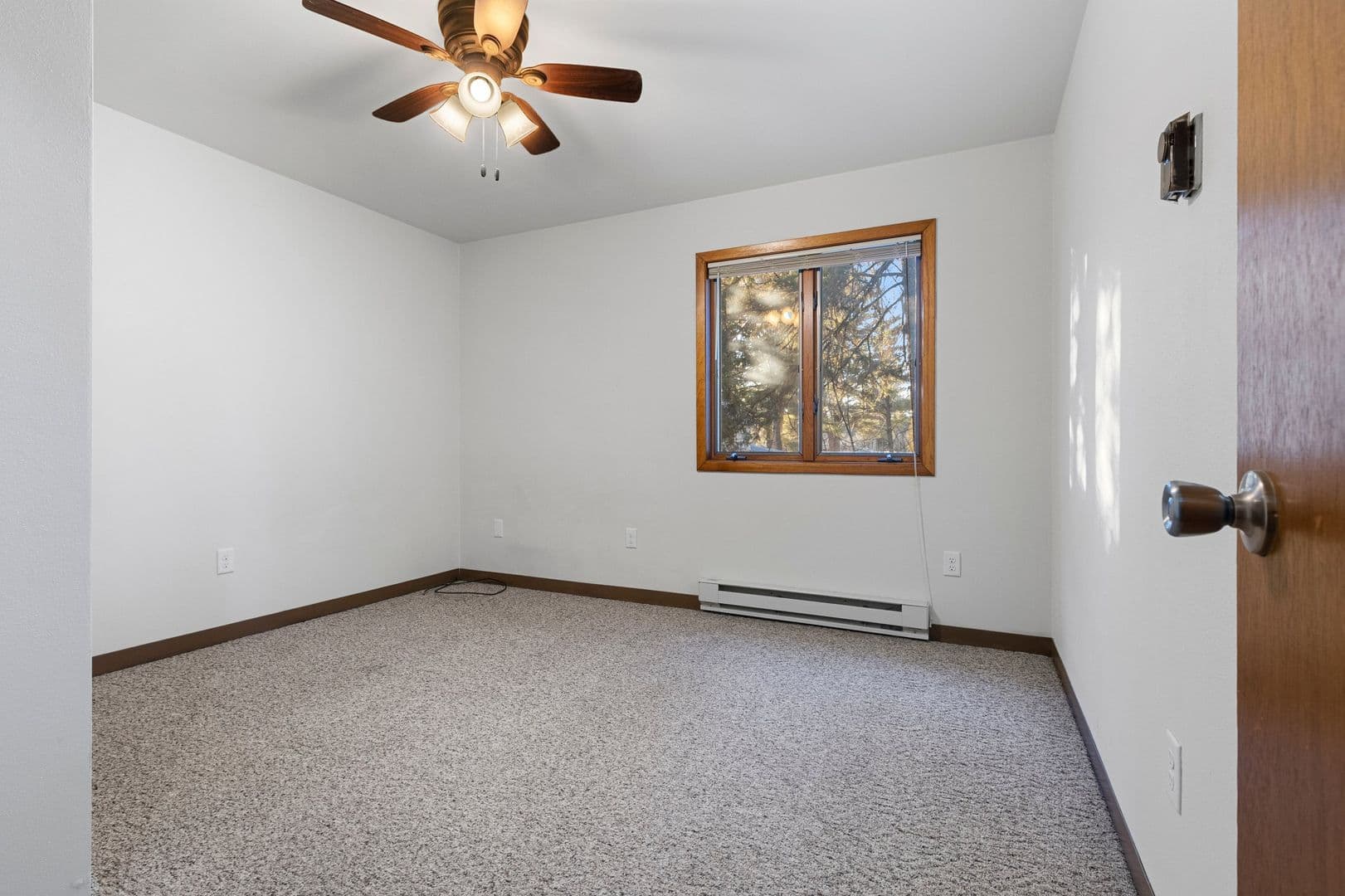 Marinette Apartment: 1105 Cheri Blvd.