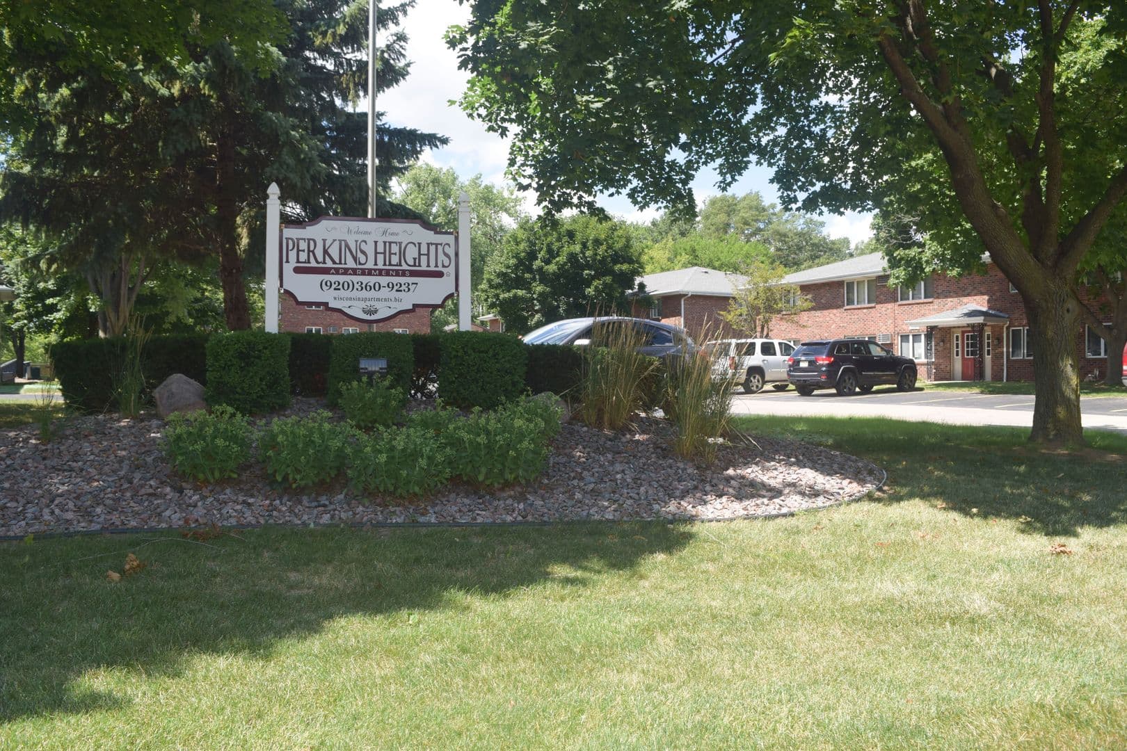 Green Bay Apartment: 1125 1131 1133 & 1135 Moraine Way