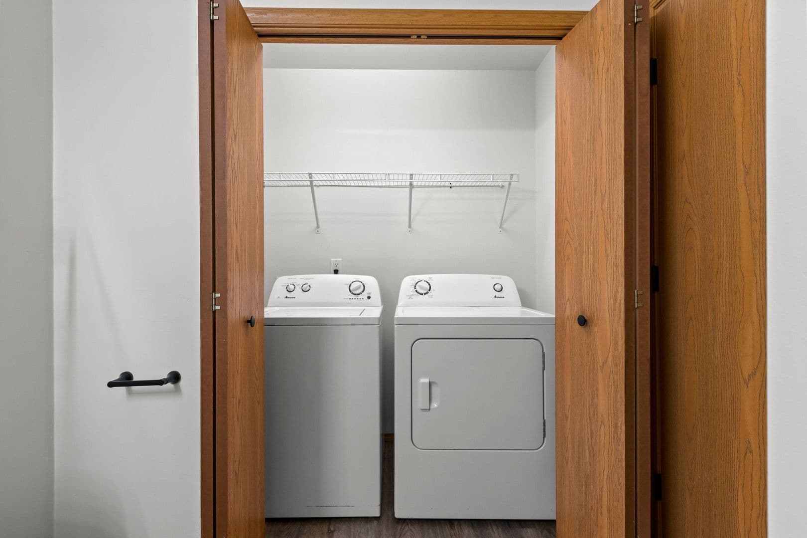 Green Bay Apartment: 1045   1081 Roland Lane