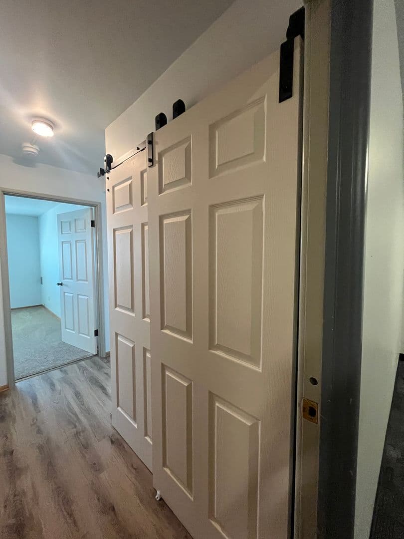 Milwaukee Apartment: 2827 - 2951 W. Parnell Avenue