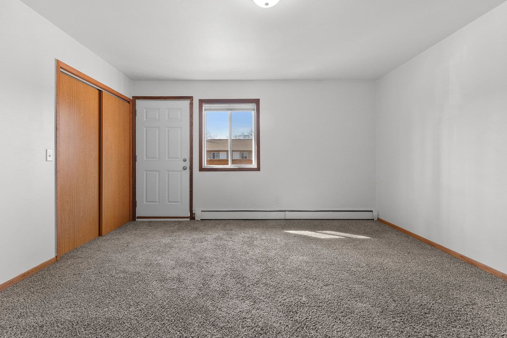 Marinette Apartment: 1129, 1130, 1145, 1205 & 1219 Cheri Blvd.