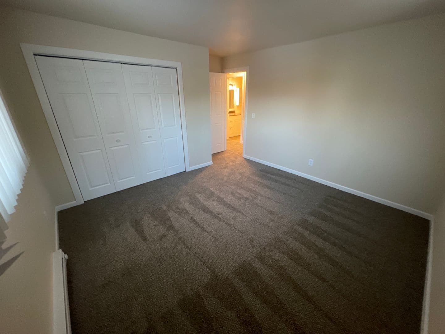 Marshfield Apartment: 1501   1521 S. Locust Avenue