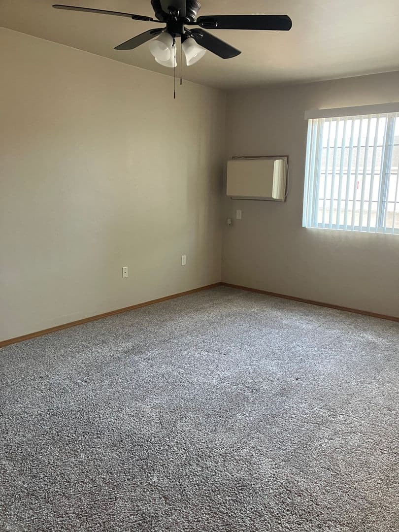 Neenah Apartment: 1251-1275 Christopher Drive