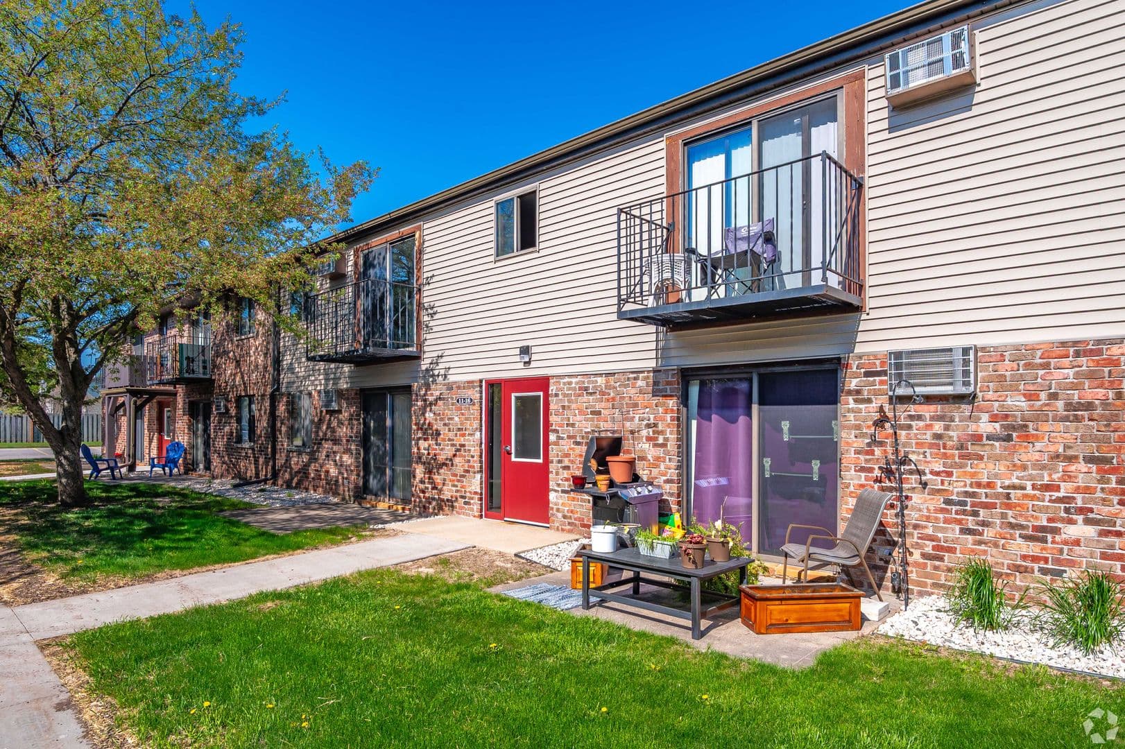 Green Bay Apartment: 1361 Mesa Drive & 1340 Eminence Street