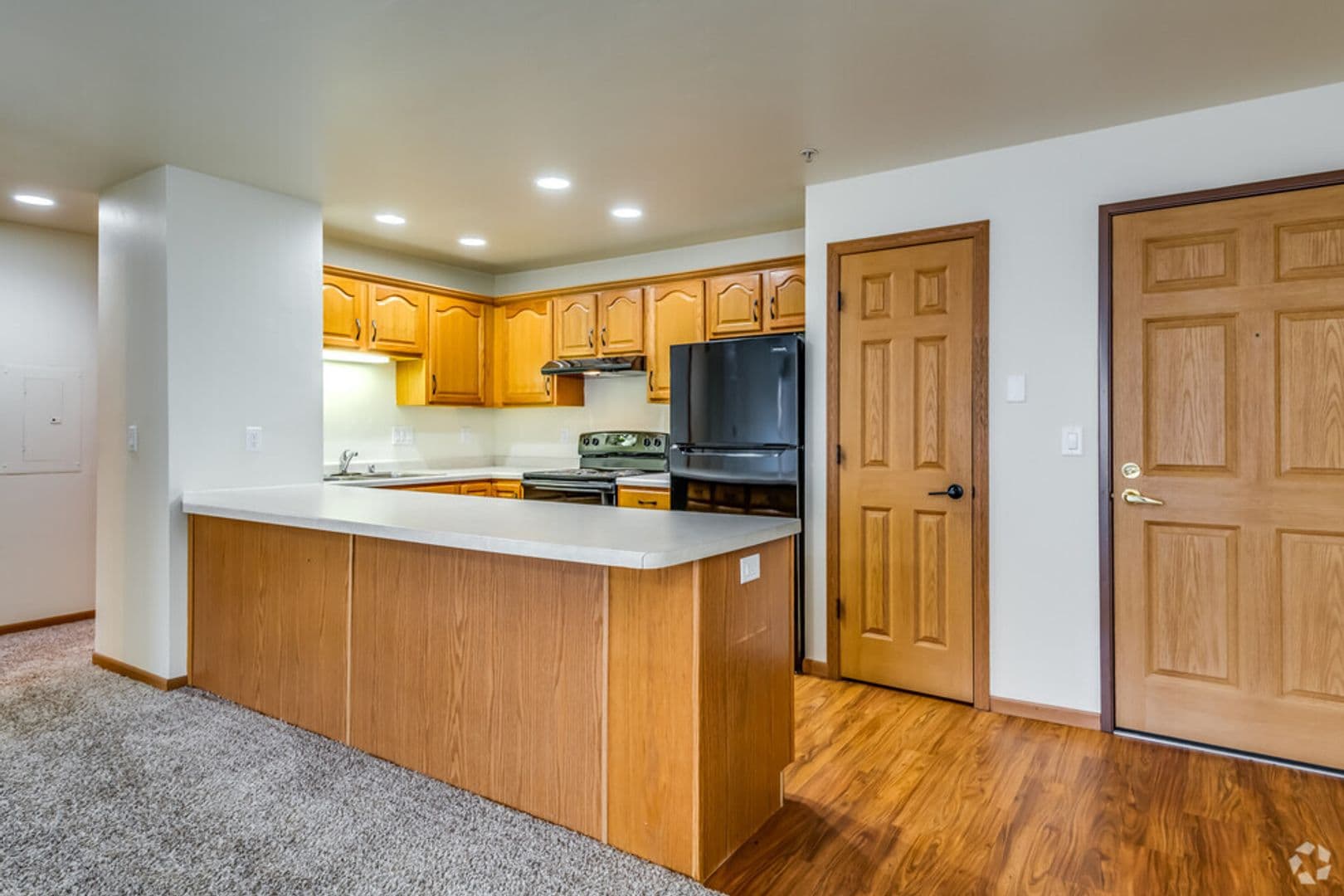 Green Bay Apartment: 1045   1081 Roland Lane