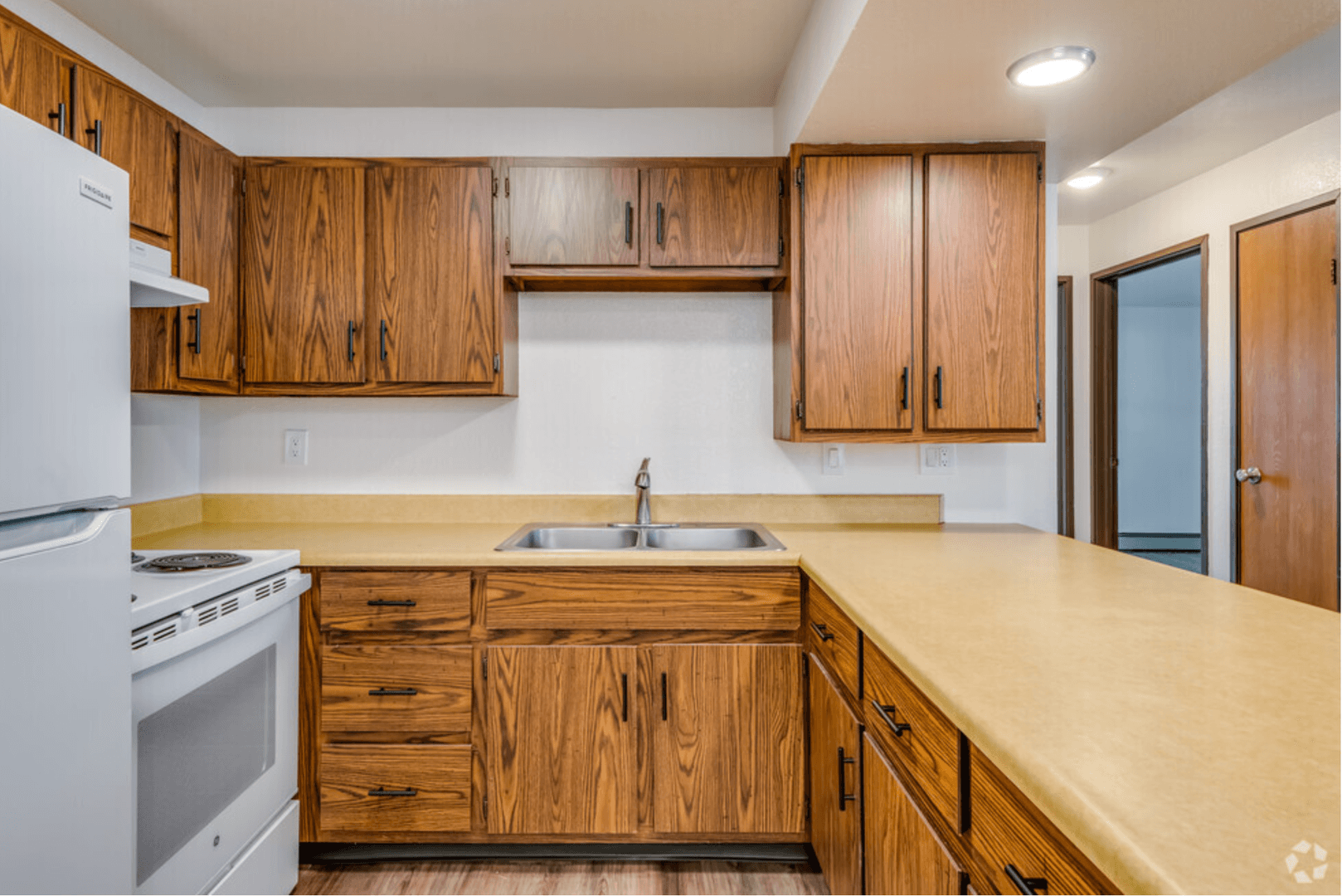 Oshkosh Apartment: 1705 - 1745 Taft Avenue