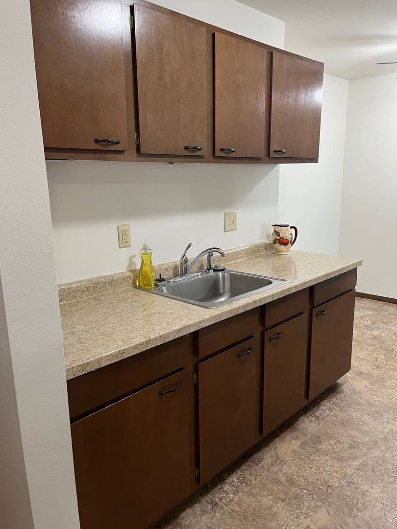 Stevens Point Apartment: 1300 1400 Sixth Ave.