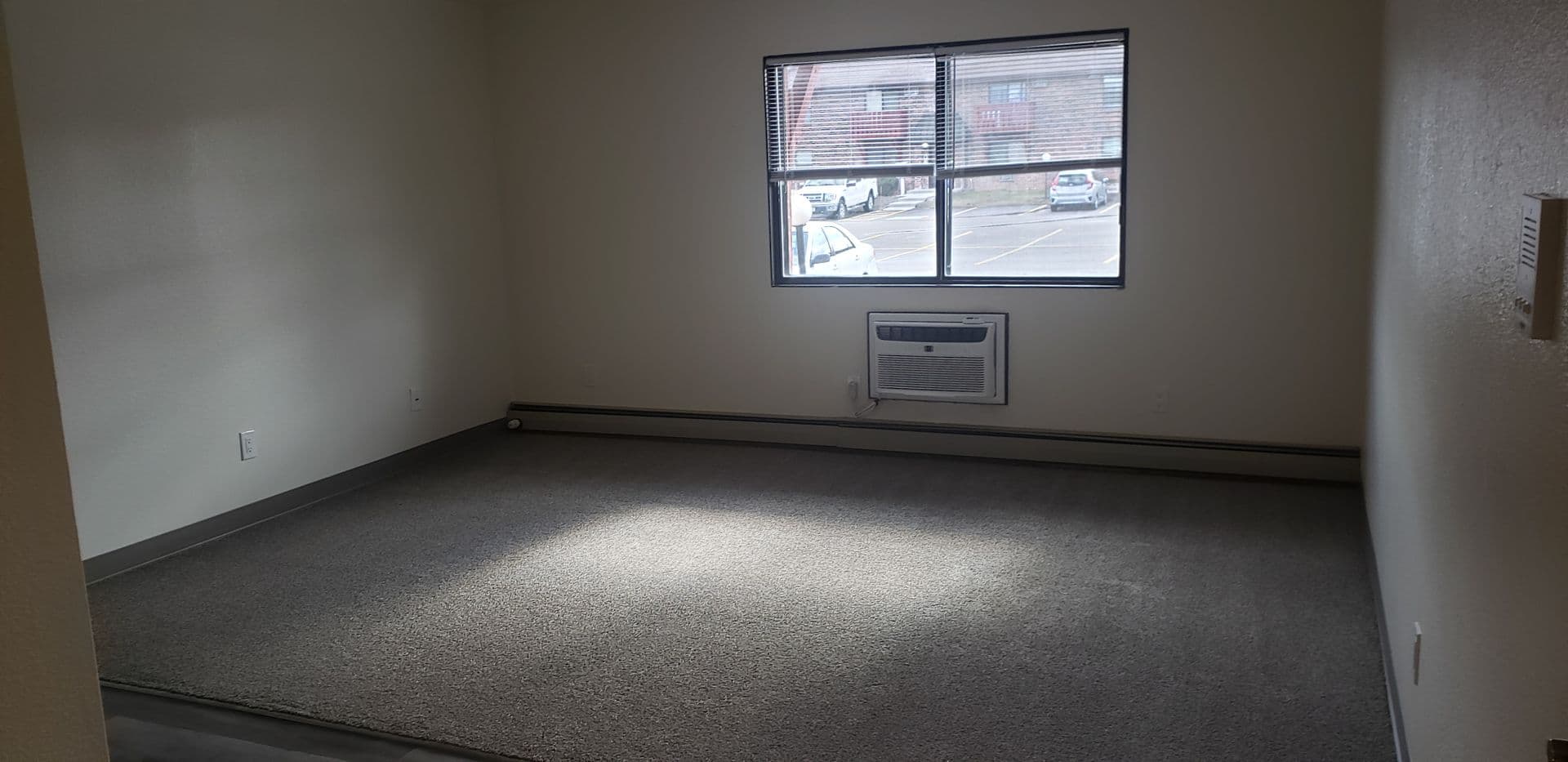 Oshkosh Apartment: 1705 - 1745 Taft Avenue