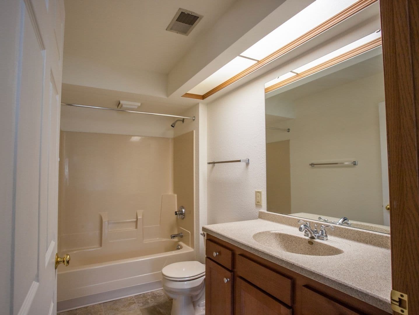 Fond du Lac Apartment: 639, 645, 745 & 761 W. Scott 540-44 Van Dyne Rd.