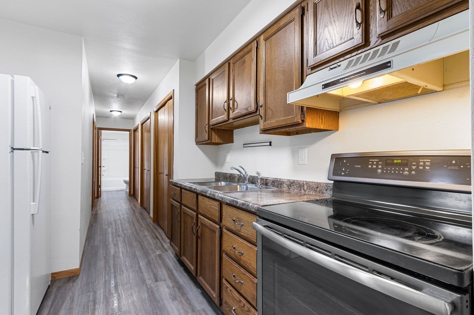 Marinette Apartment: 1105 Cheri Blvd.