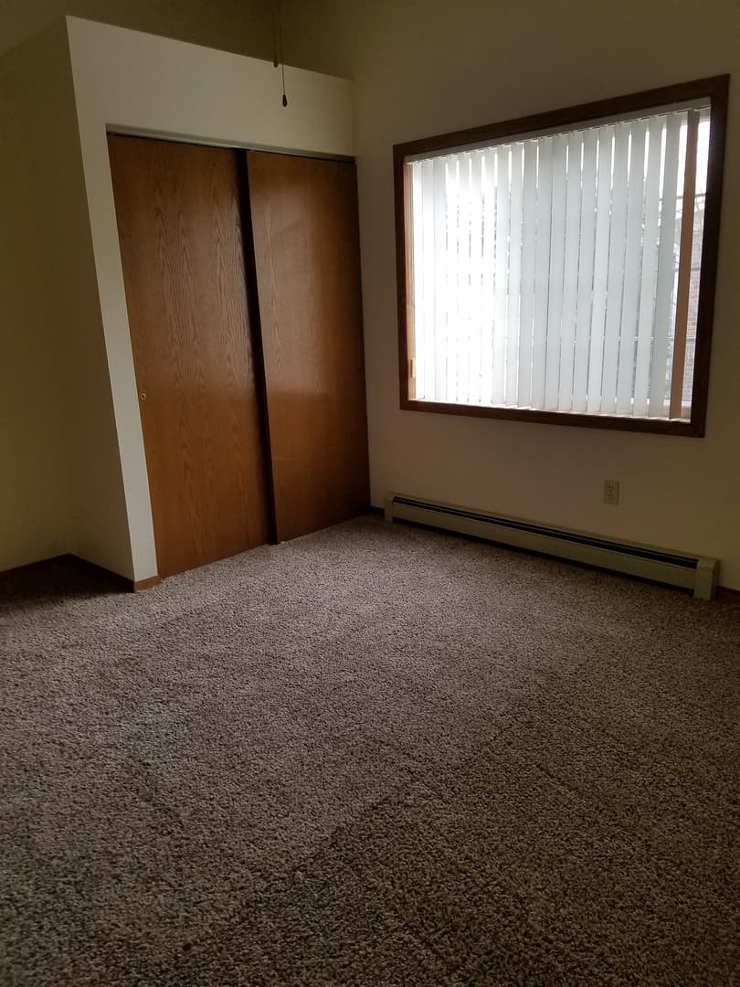 Wisconsin Rapids Apartment: 2221-2231 Evergreen Lane, 1430-1510 23rd Street N.