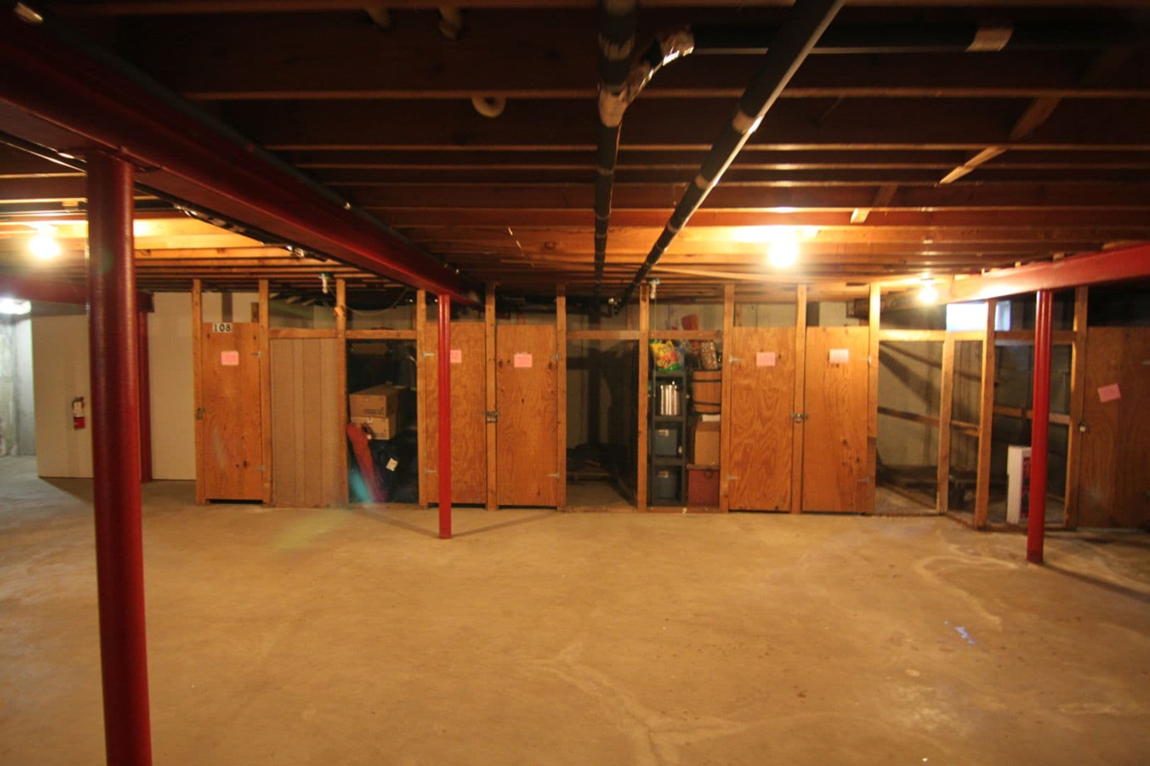 Lake Mills Apartment: 400 Browns Court