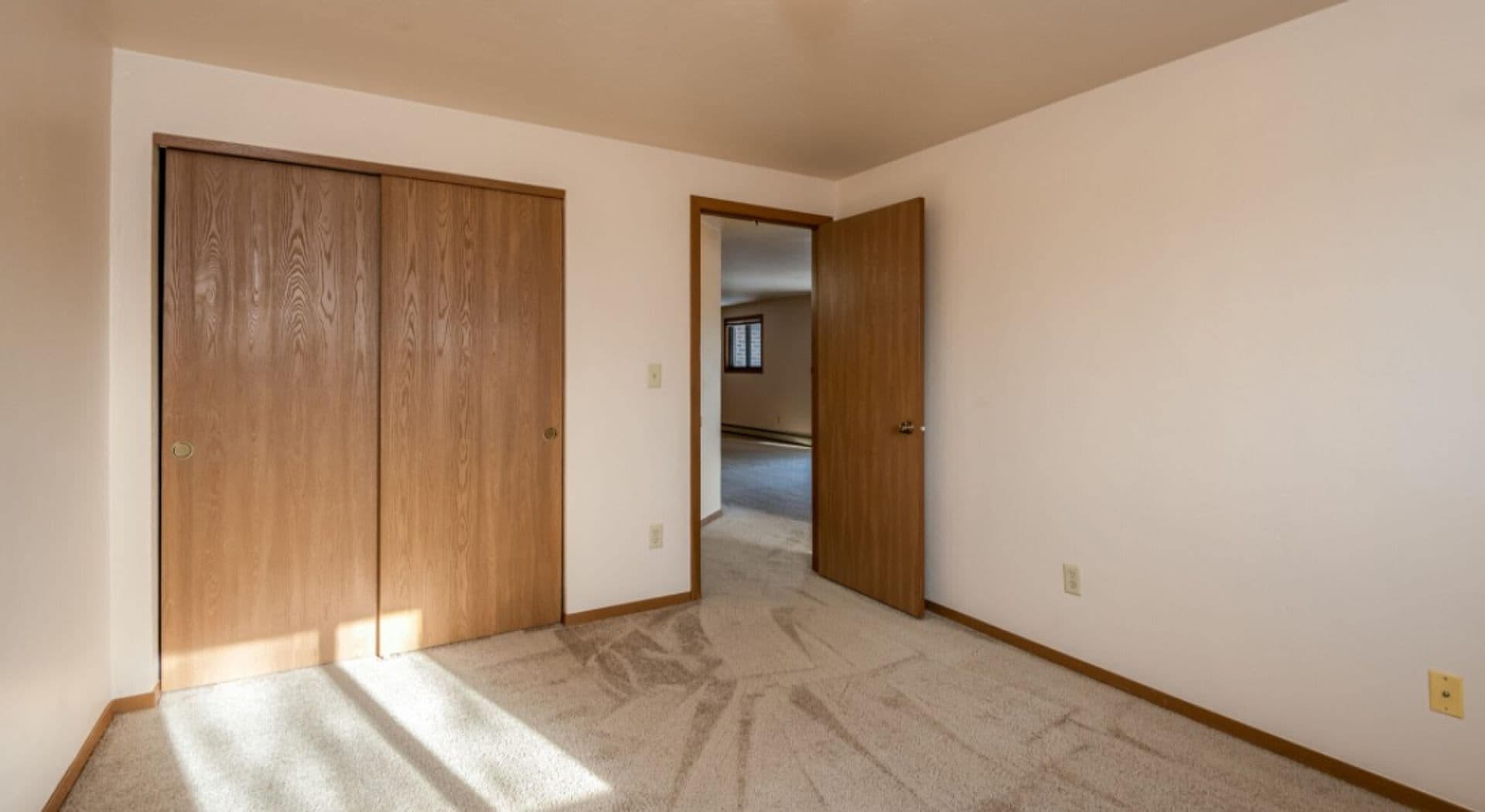 Pulaski Apartment: 495 Glenbrook Drive