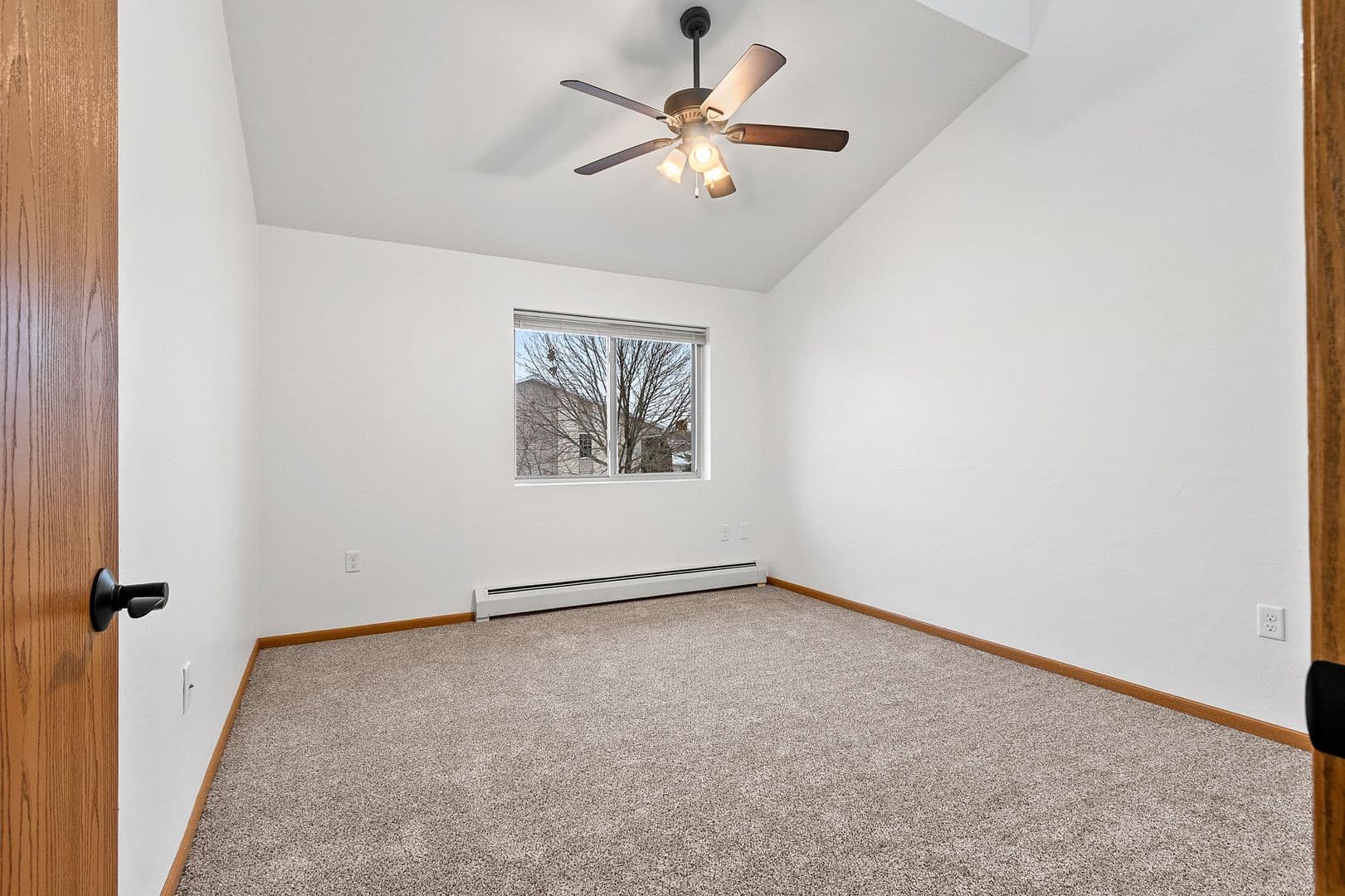 Green Bay Apartment: 1785 Verlin Road