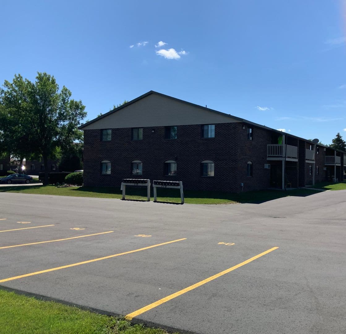 Pulaski Apartment: 495 Glenbrook Drive