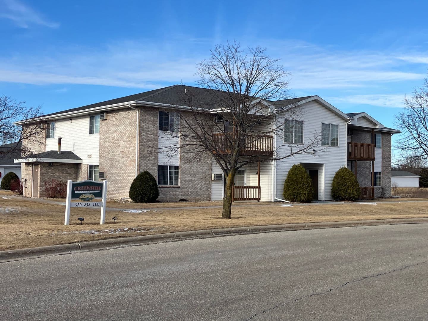Neenah Apartment: 1251-1275 Christopher Drive