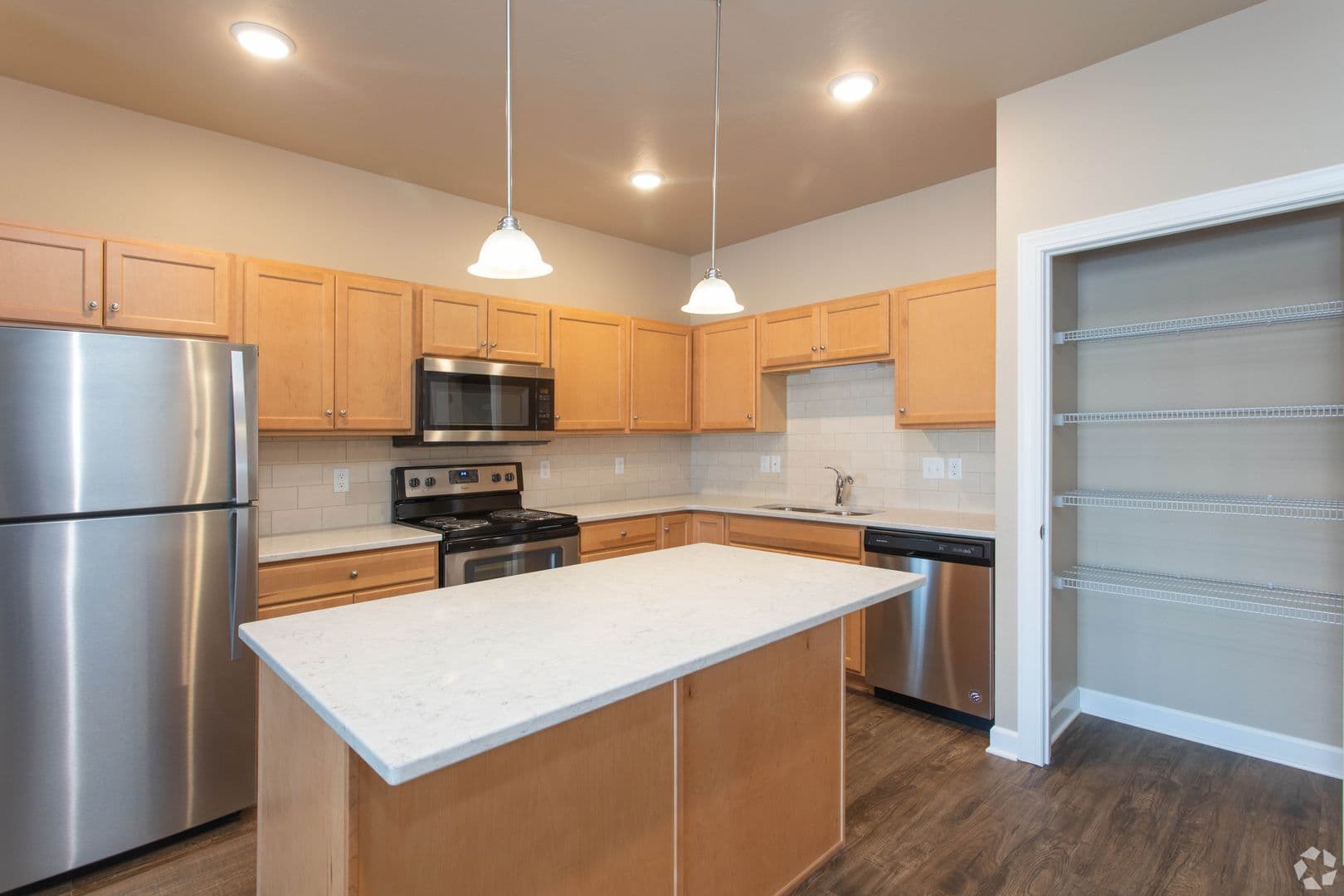 Ledgeview Apartment: 2205 Trellis Ridge Ln