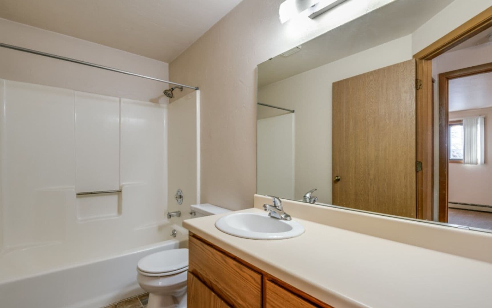Pulaski Apartment: 495 Glenbrook Drive