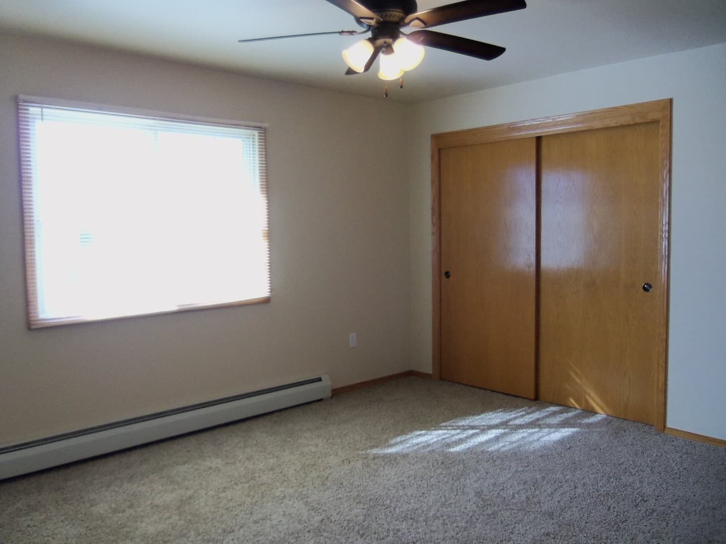 Kaukauna Apartment: 112-184 Lamplighter