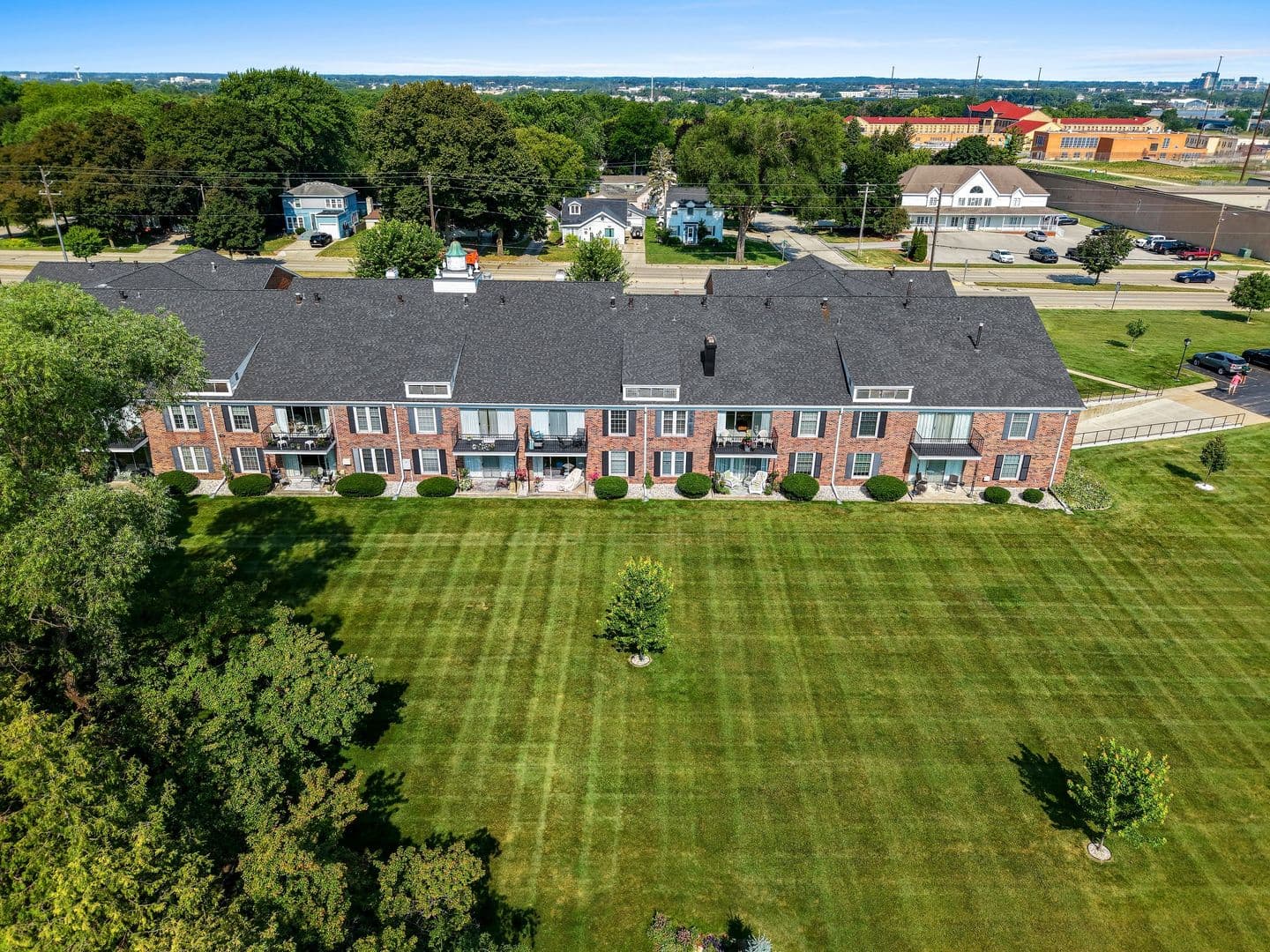 Allouez Apartment: 3001 S. Webster Avenue