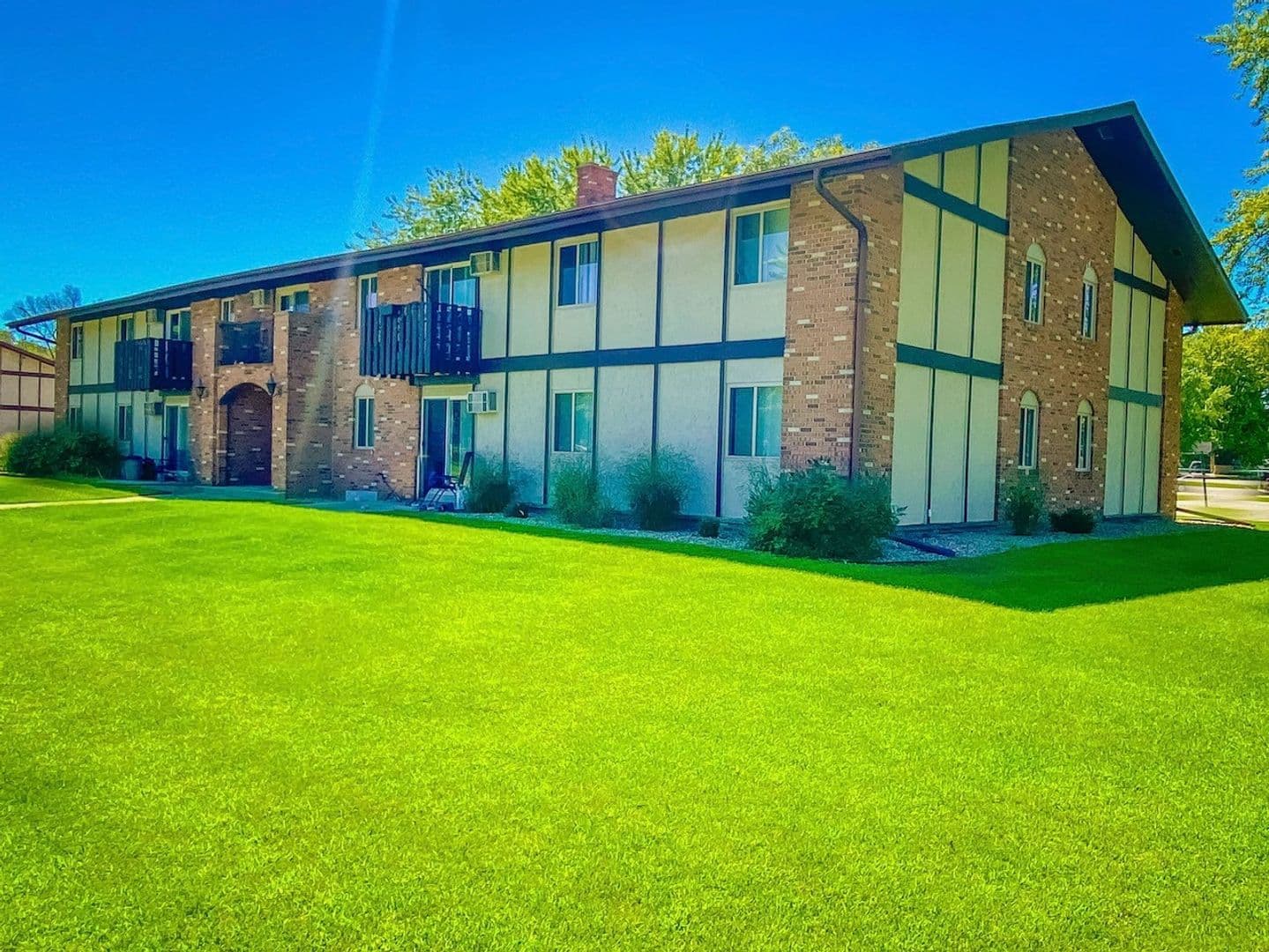 Fond du Lac Apartment: 150 S. National Avenue