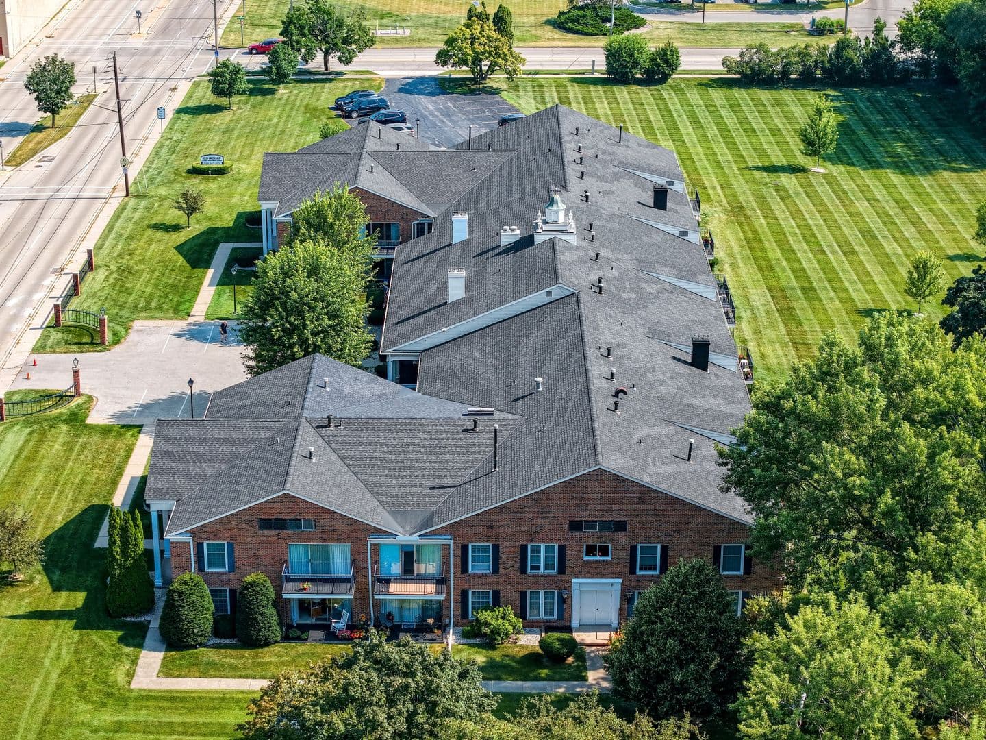 Allouez Apartment: 3001 S. Webster Avenue