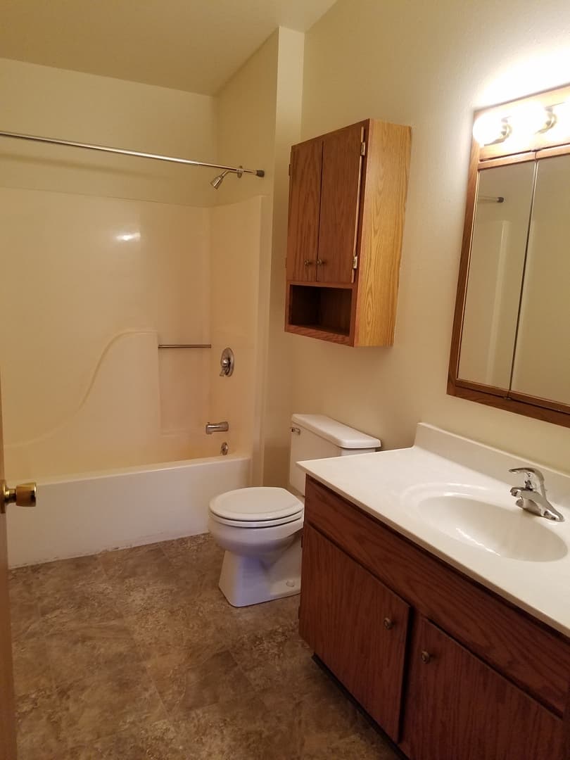 Wisconsin Rapids Apartment: 2221-2231 Evergreen Lane, 1430-1510 23rd Street N.