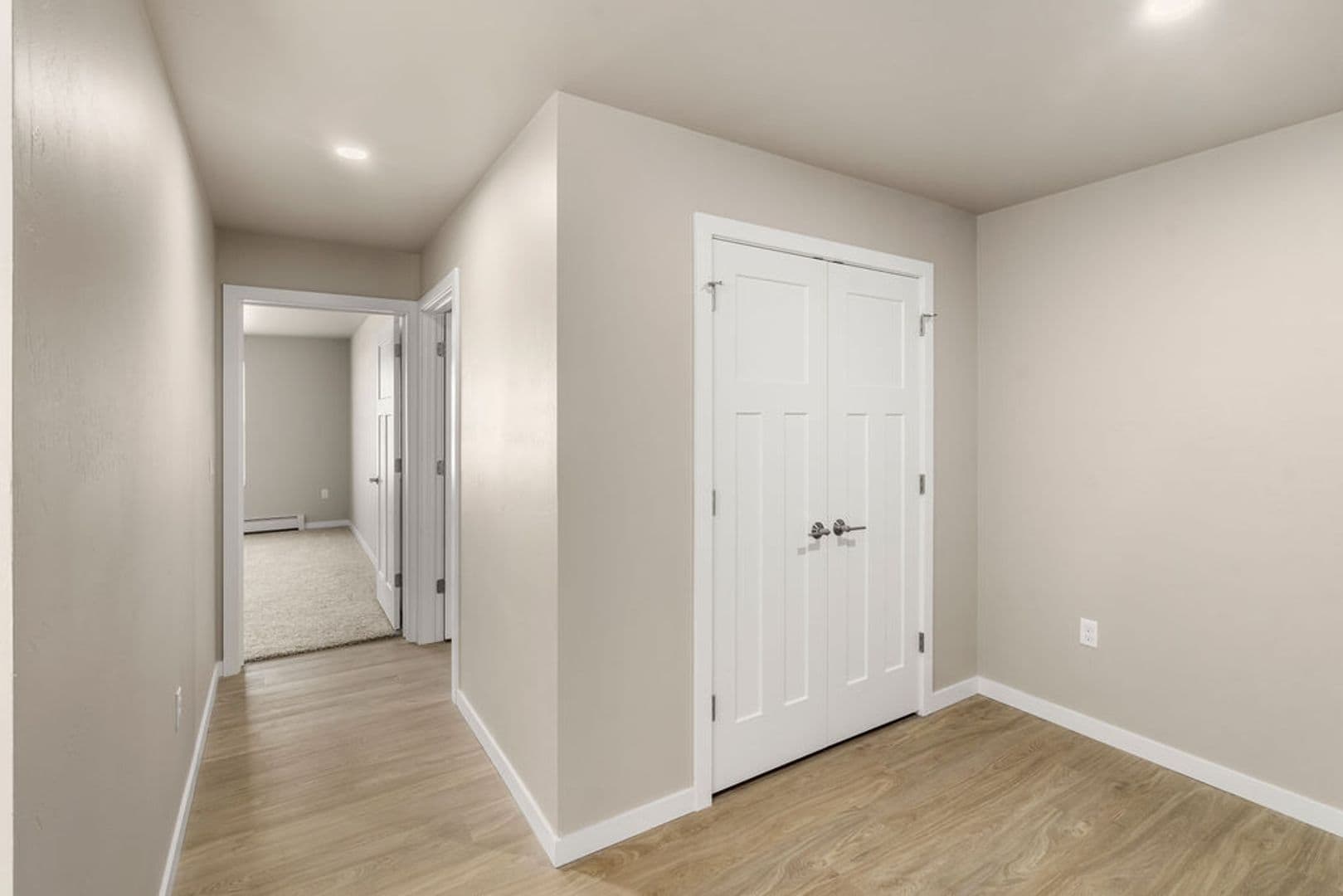 Johnson Creek Apartment: 175-200 Pondview Drive