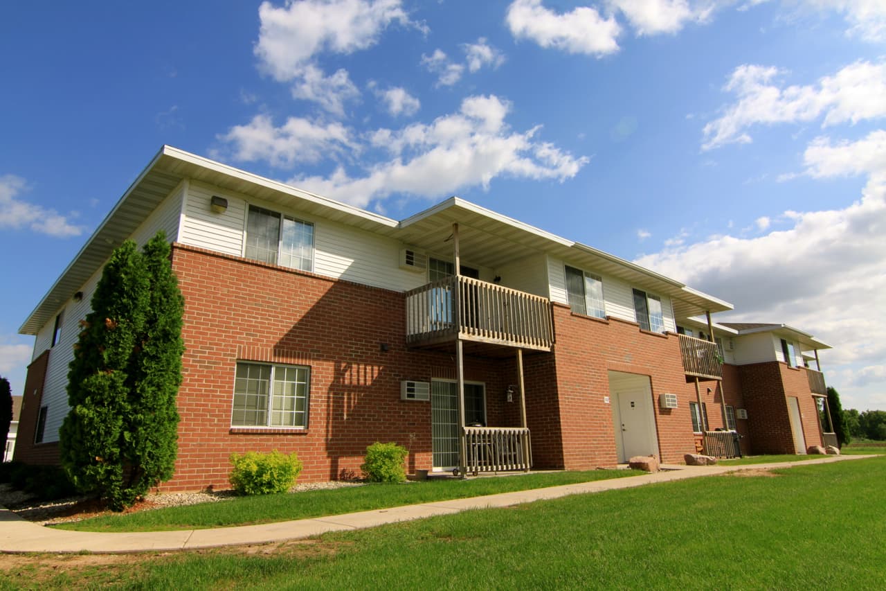 Kaukauna Apartment: 112-184 Lamplighter
