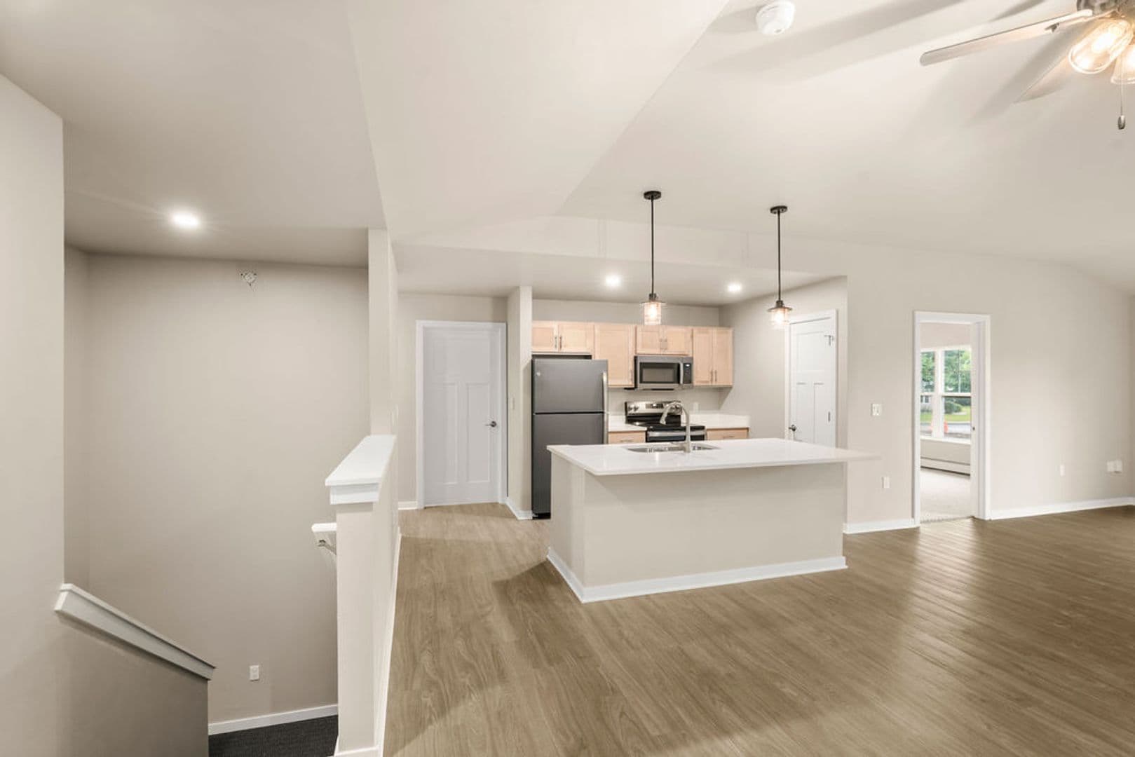Johnson Creek Apartment: 175-200 Pondview Drive