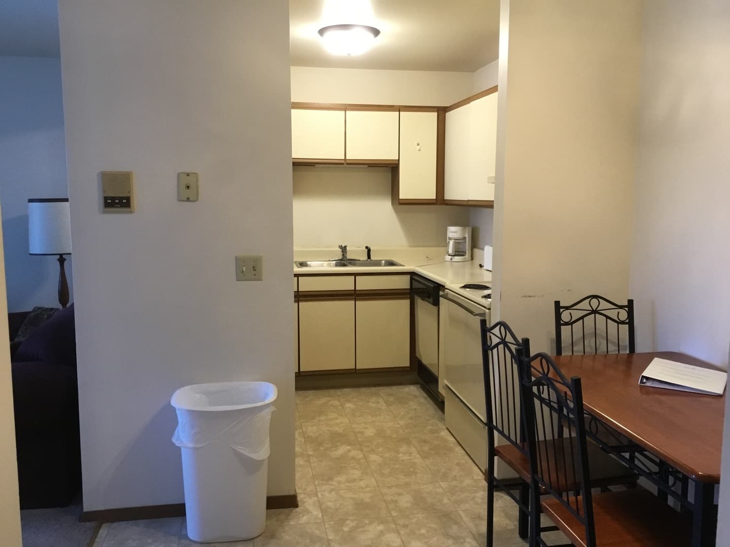 Marshfield Apartment: 1626 N. Fig Ave.