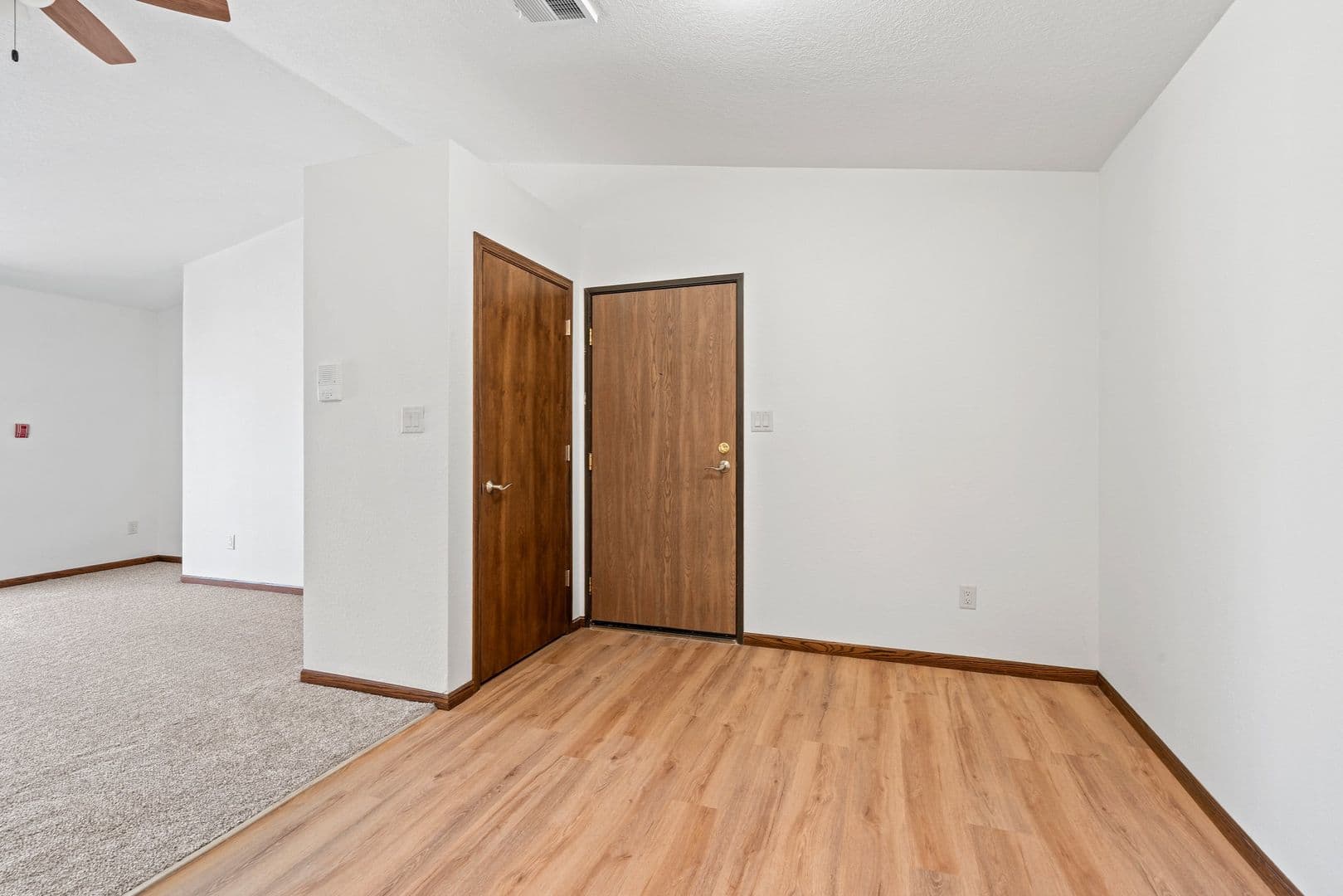 Green Bay Apartment: 2008 2108 Memorial Drive