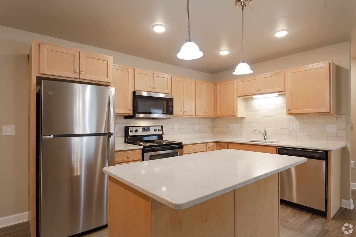 Lake Geneva Apartment: 1150 - 1156 S. Wells Street
