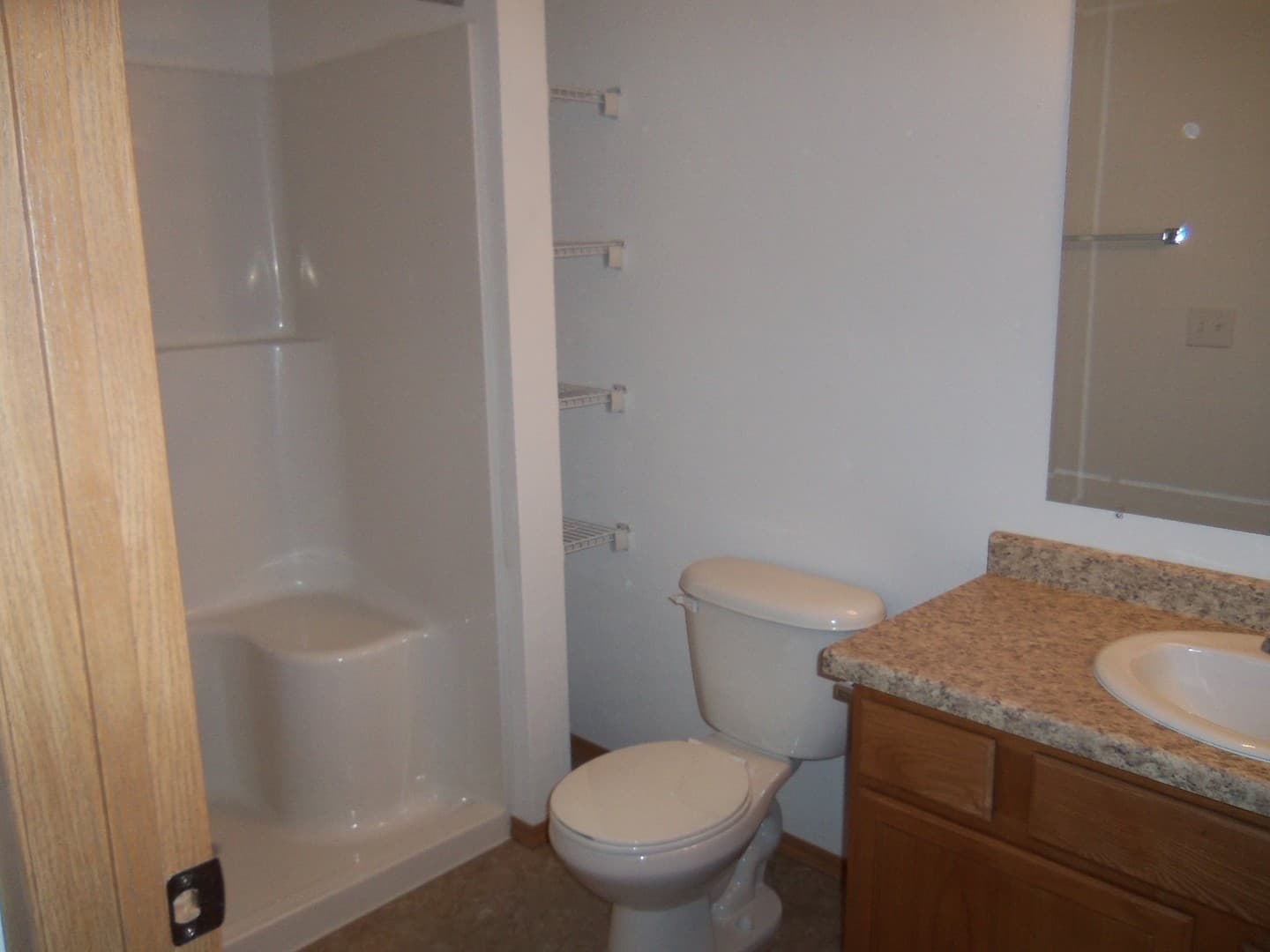 Kaukauna Apartment: 111-127 Lamplighter Dr.